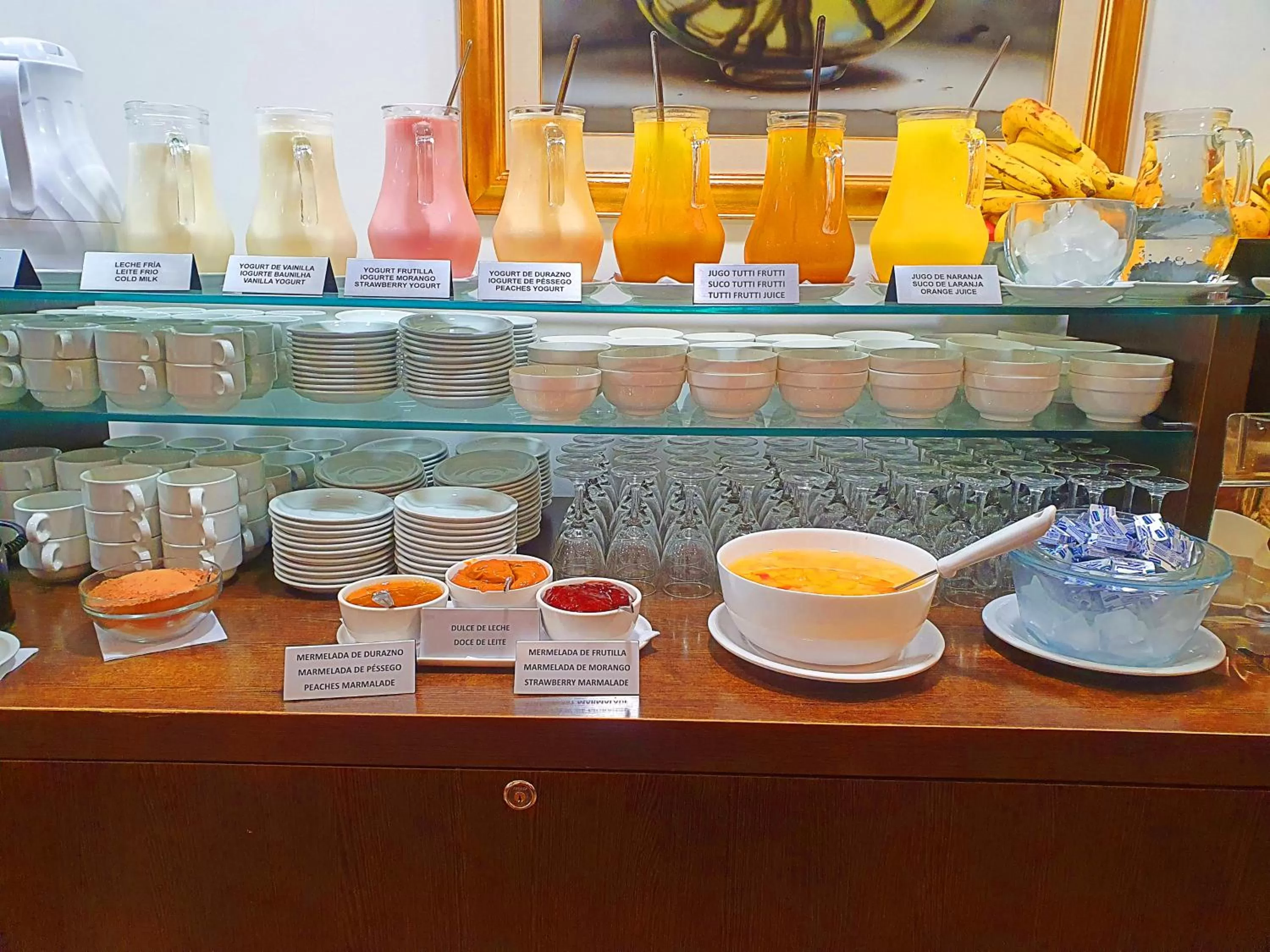 Breakfast in Hotel America