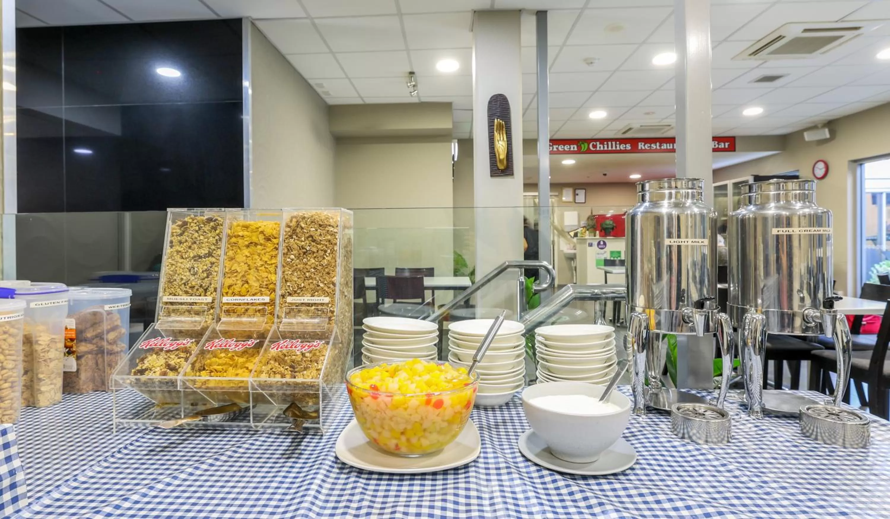 Breakfast in Argus Hotel Darwin