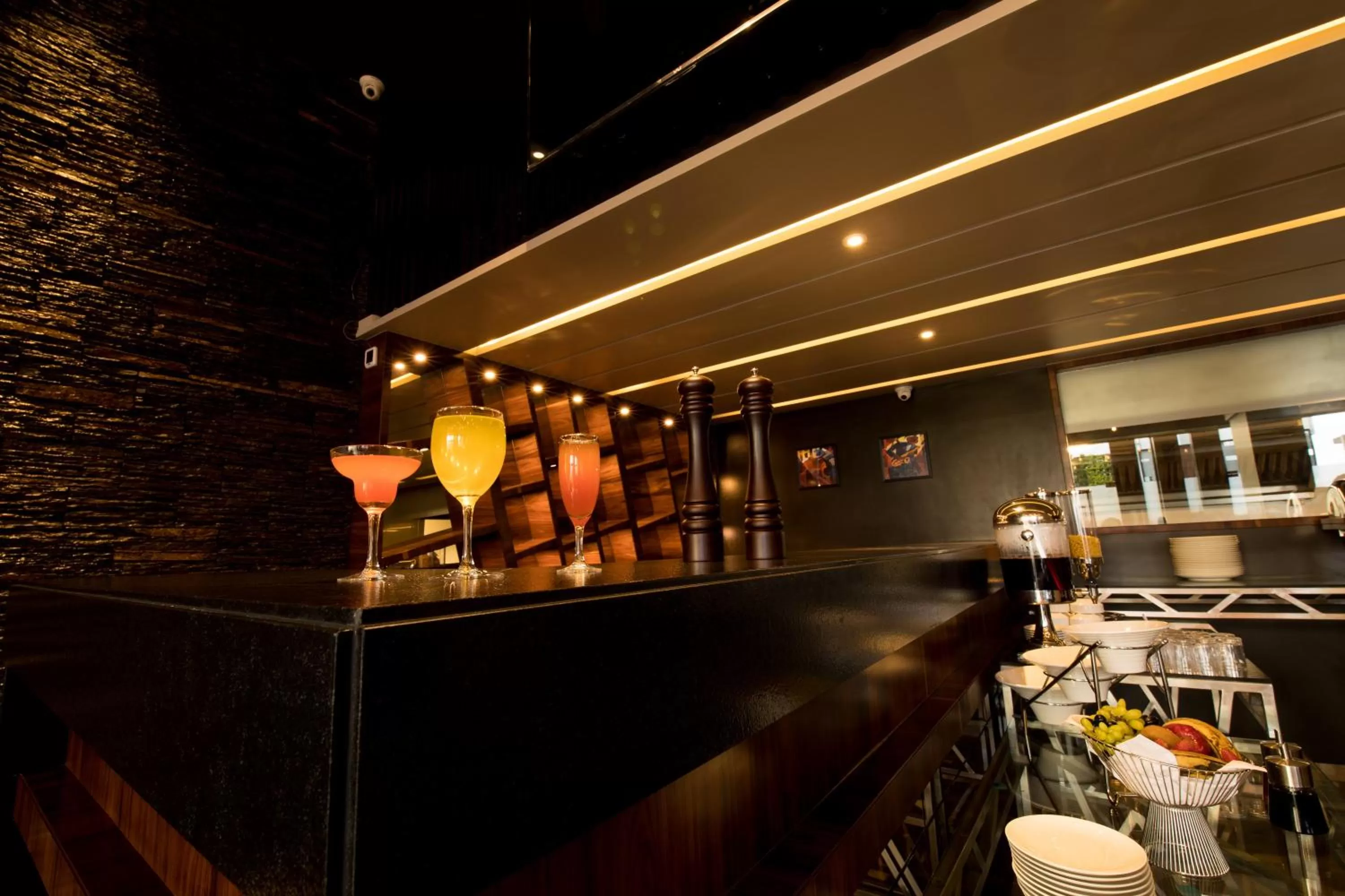 Restaurant/places to eat in Hotel Aurus