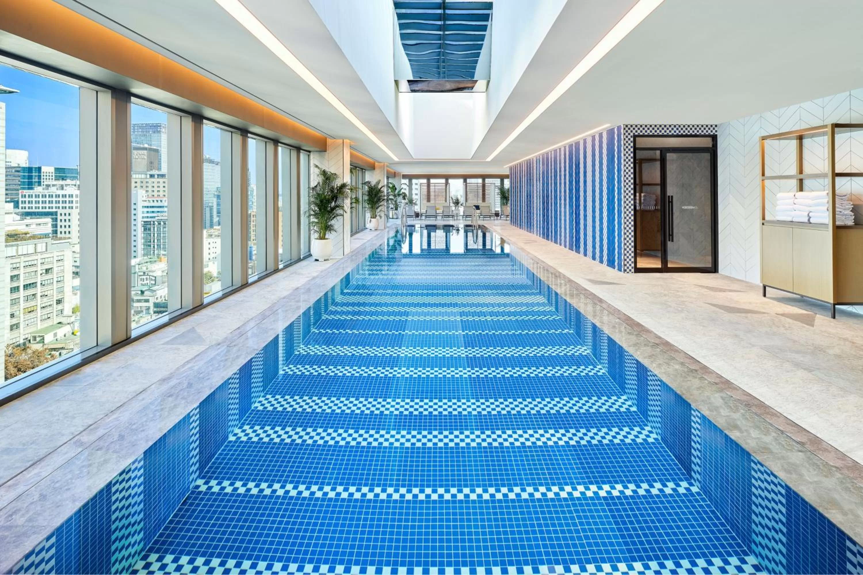Swimming pool in Le Meridien Seoul Myeongdong