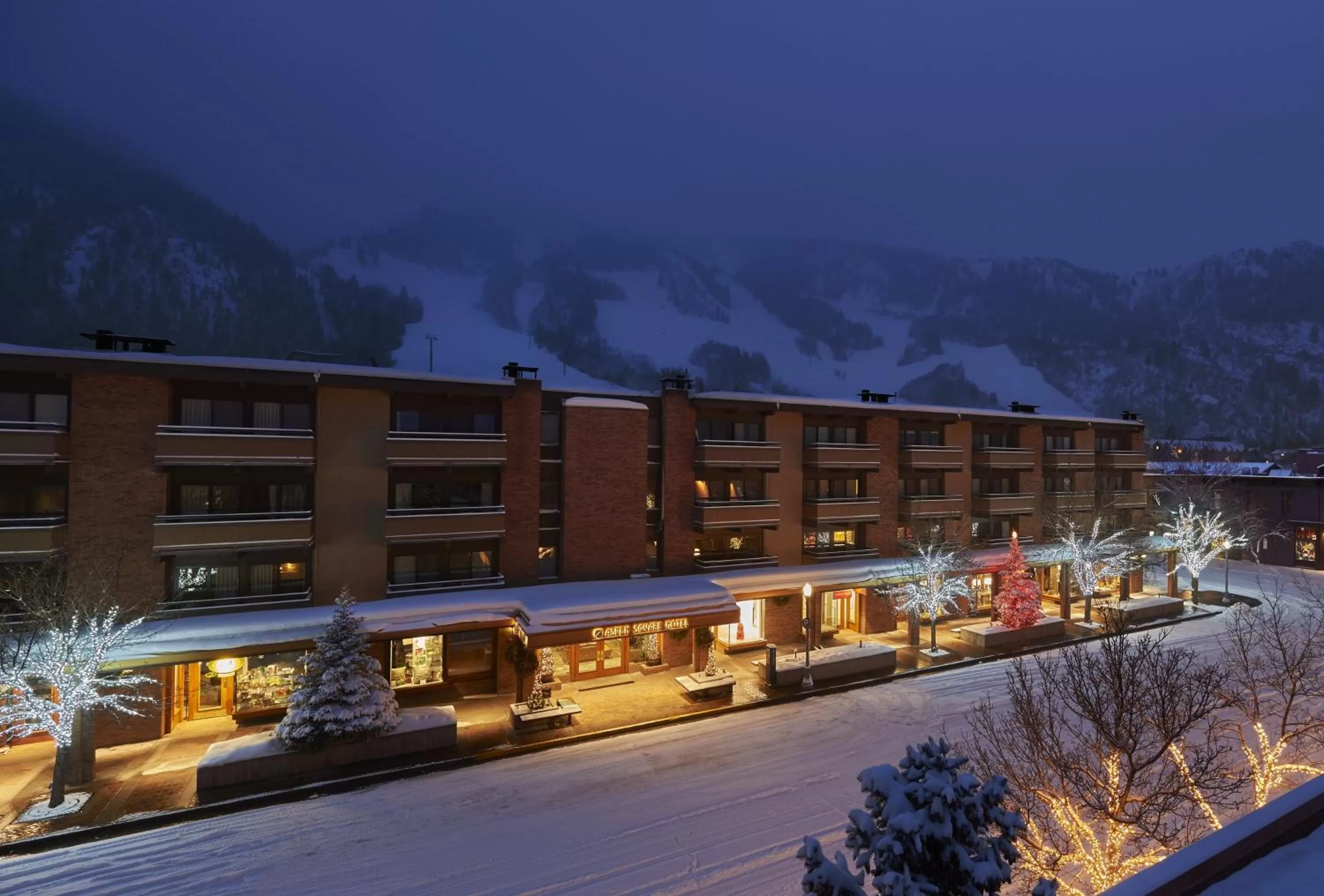 Ski School in Aspen Square Condominium Hotel