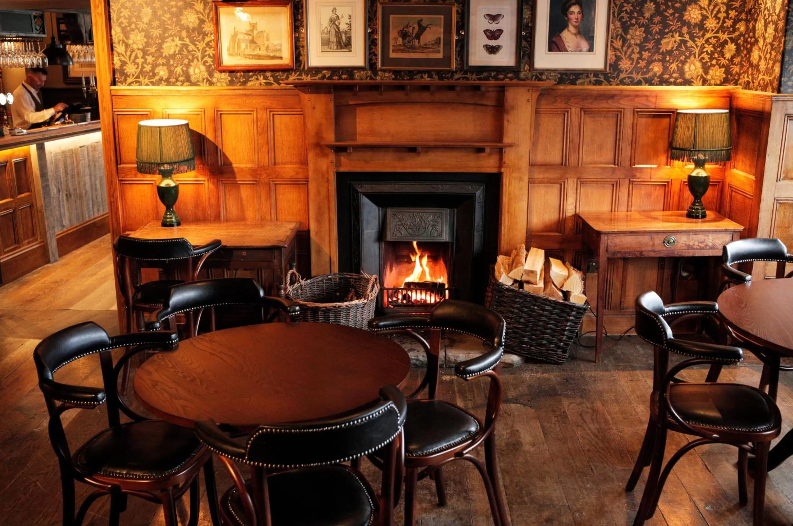 Lounge or bar in The Black Swan - The Inn Collection Group