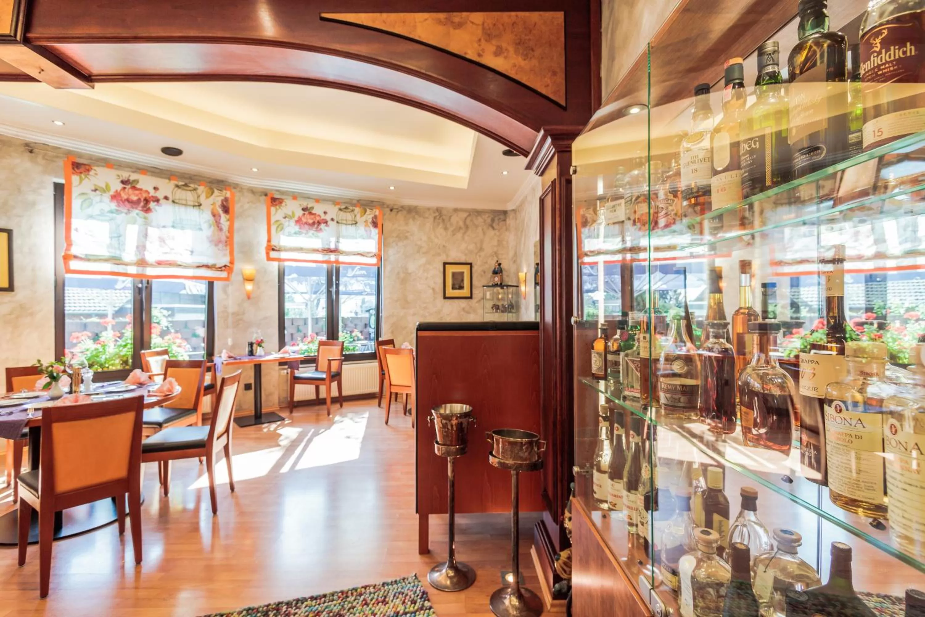 Restaurant/places to eat in Hotel Kasserolle