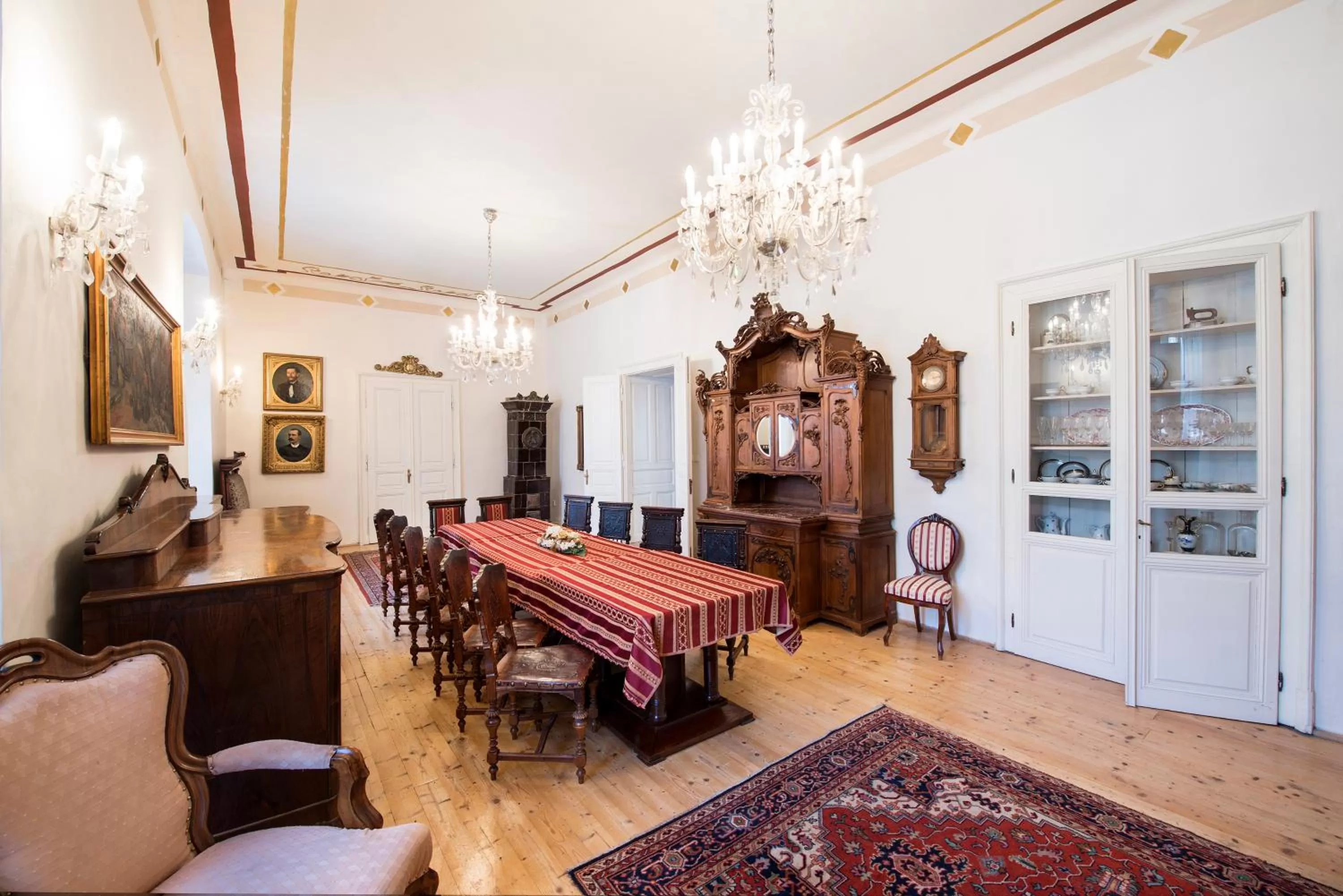 Business facilities in Chateau GrandCastle