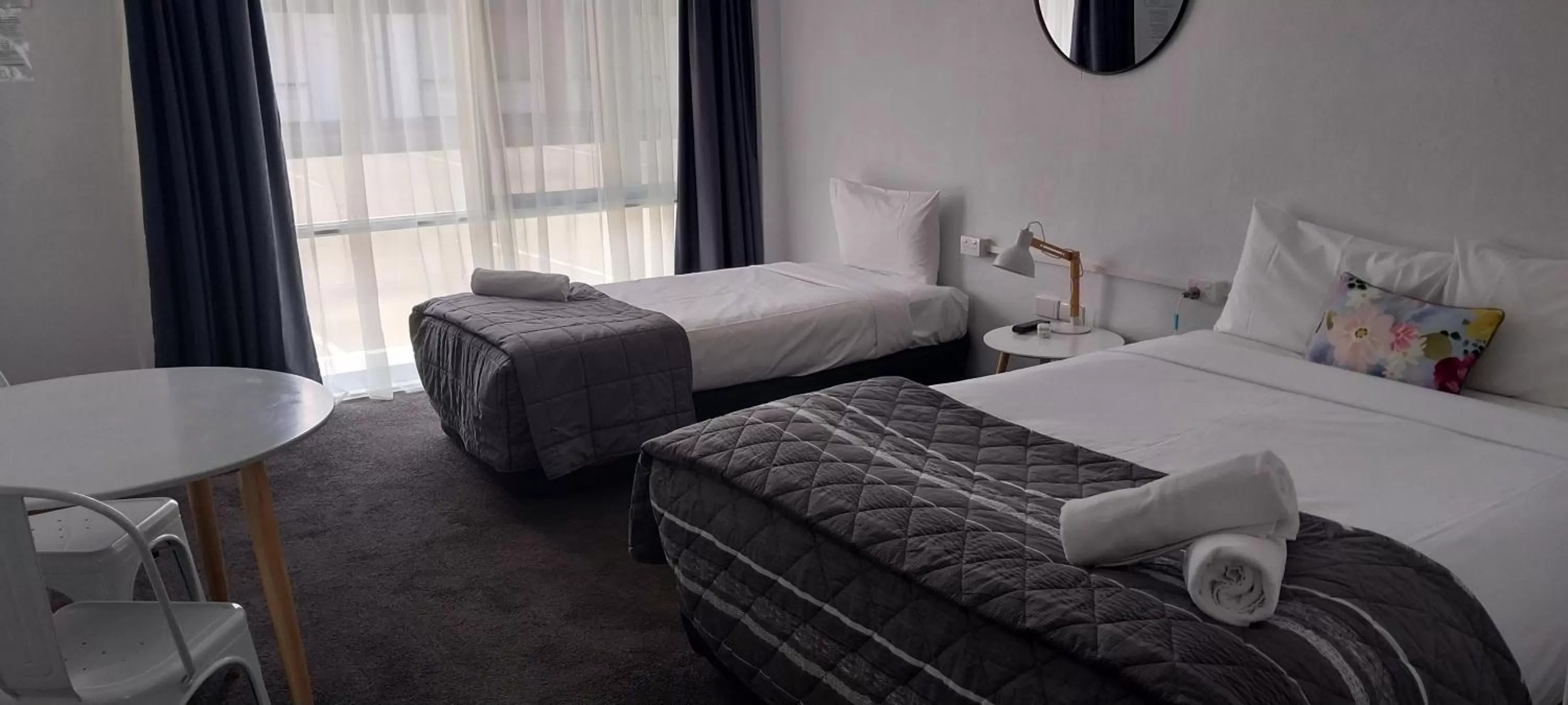 Standard Twin Room in Commodore Motor Inn