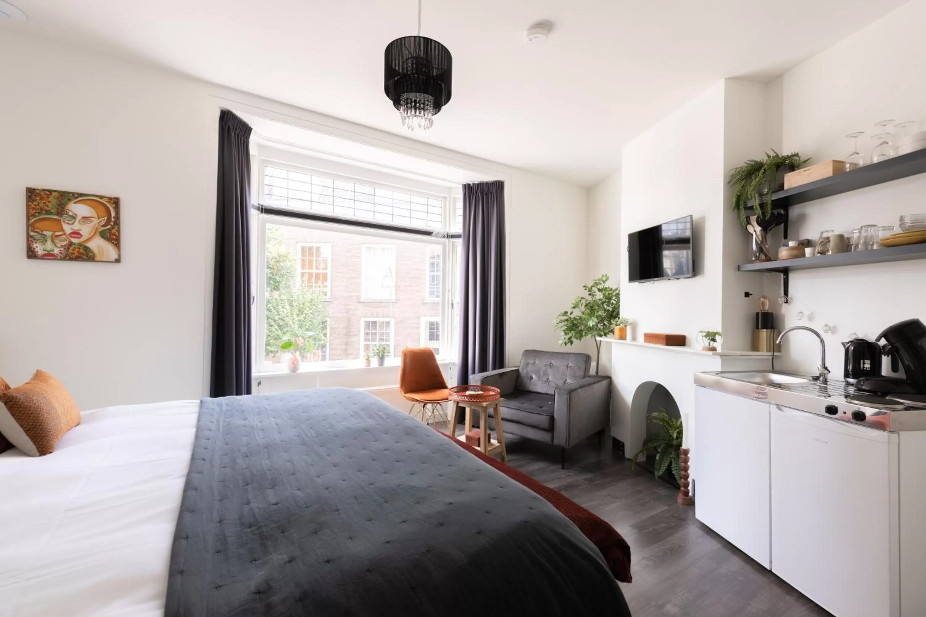 Photo of the whole room, Bed in Citystays Deventer