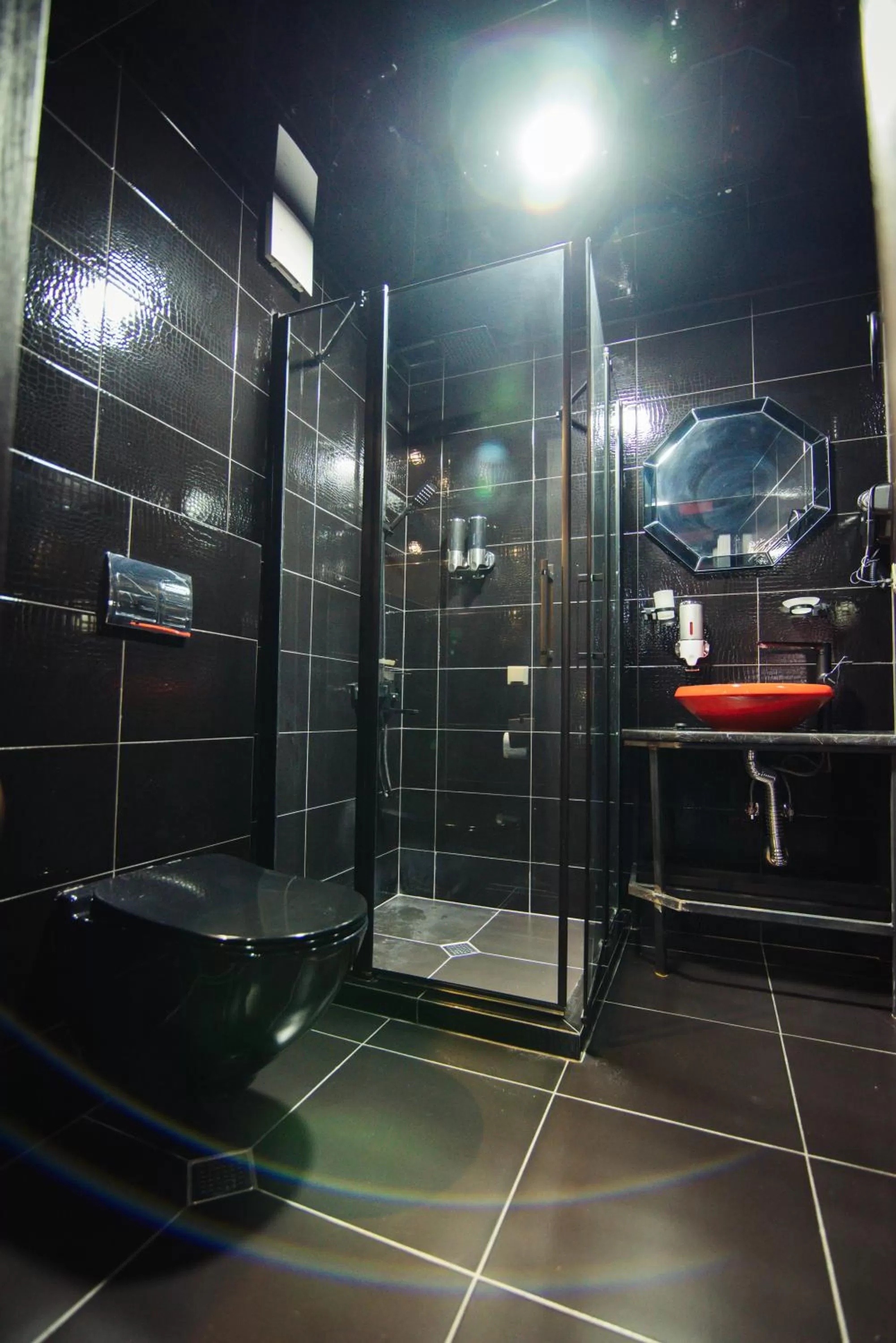 Bathroom in Royal Plaza Hotel