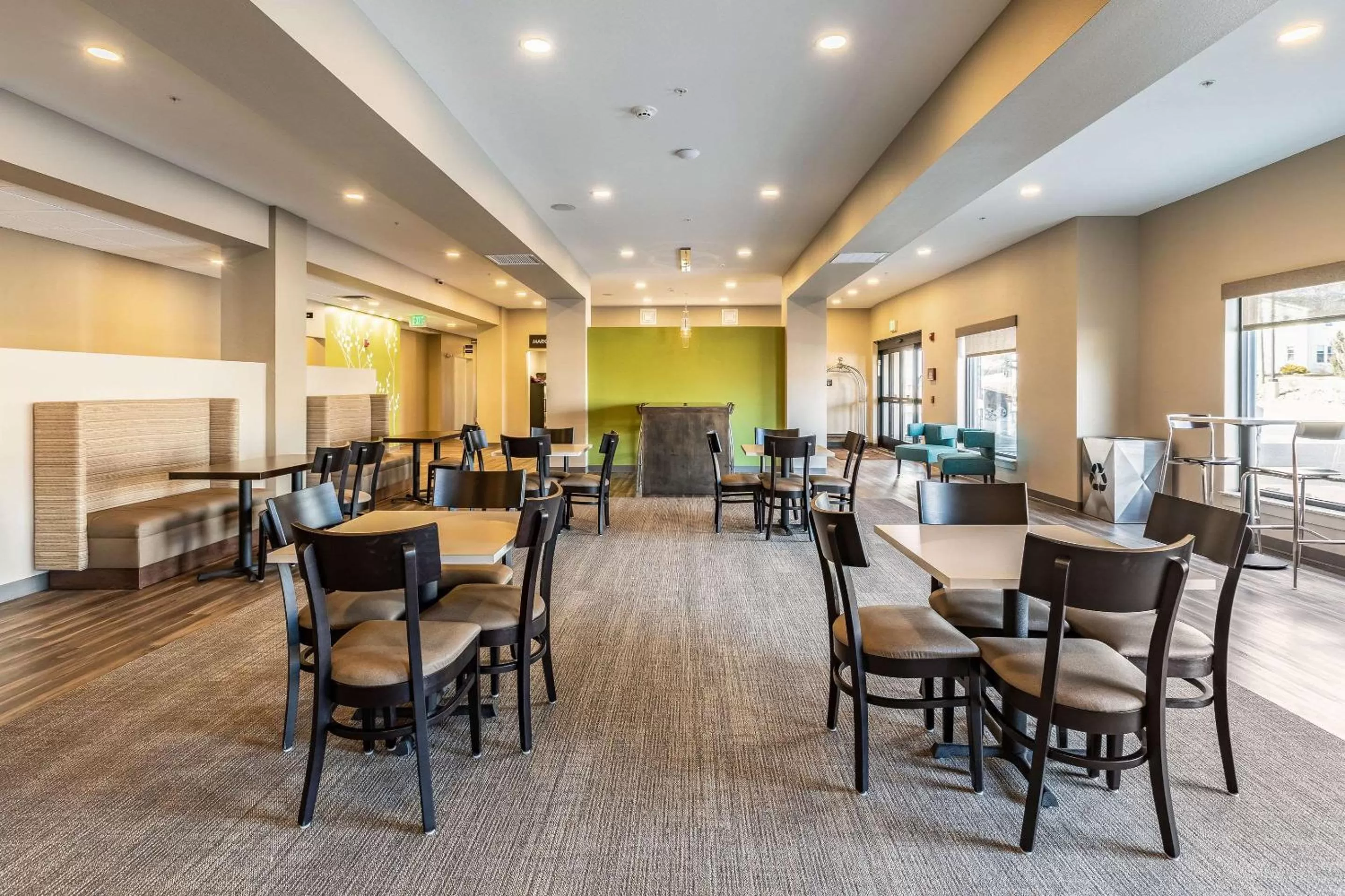 Restaurant/places to eat in Sleep Inn & Suites Mt Hope near Auction & Event Center