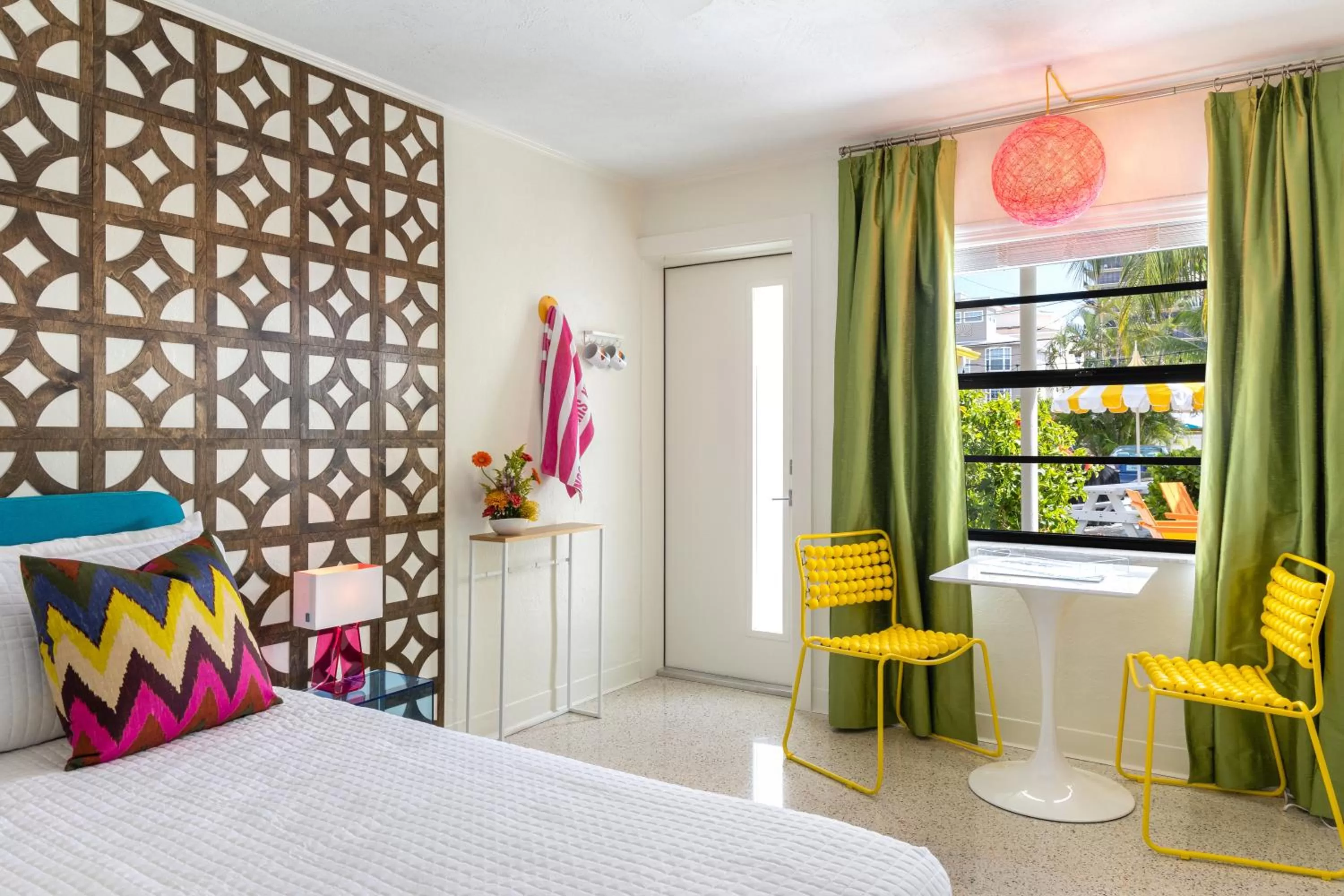 Photo of the whole room in Sunset Inn and Cottages