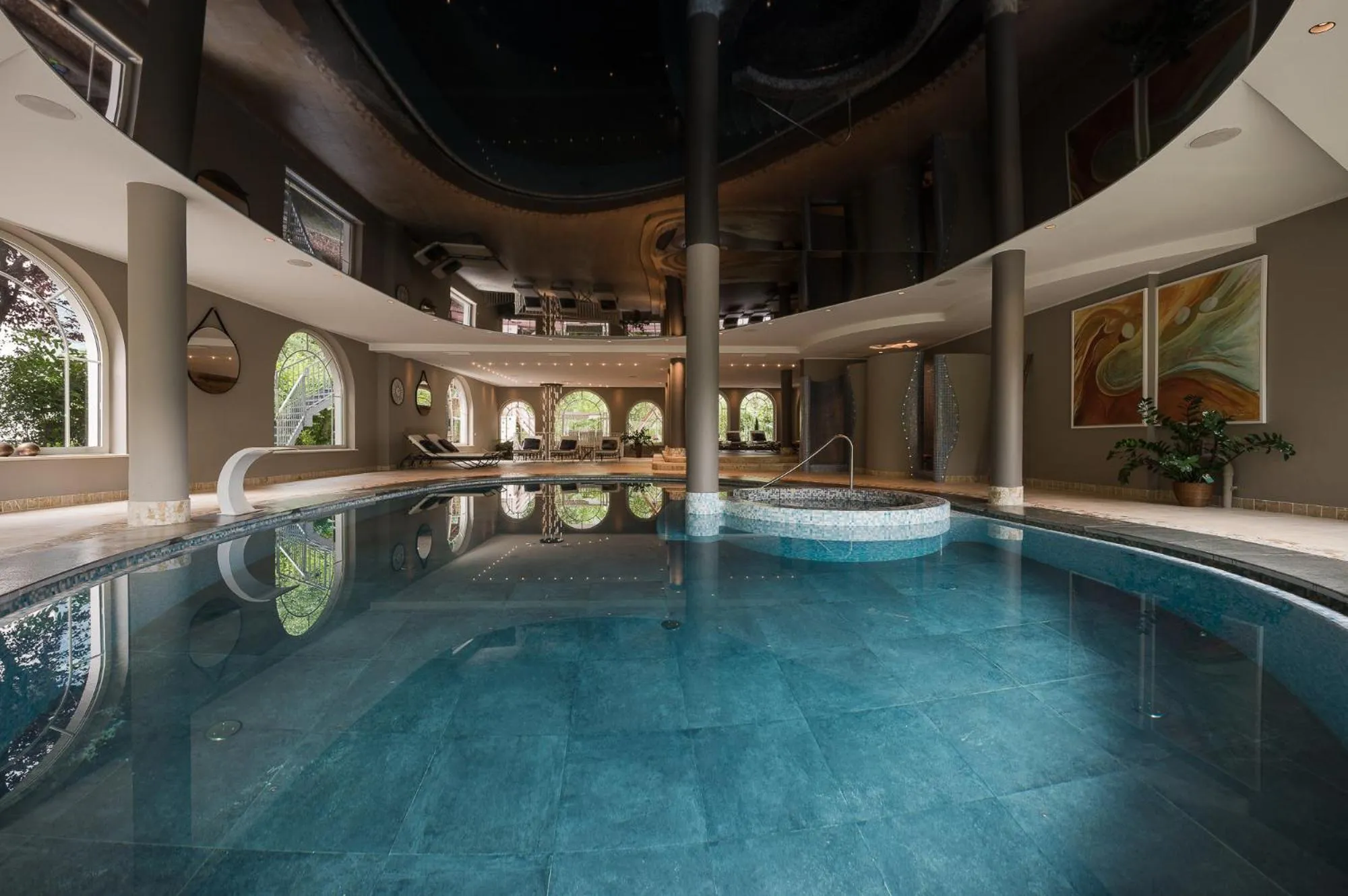 Swimming Pool in Hotel Das Dorner