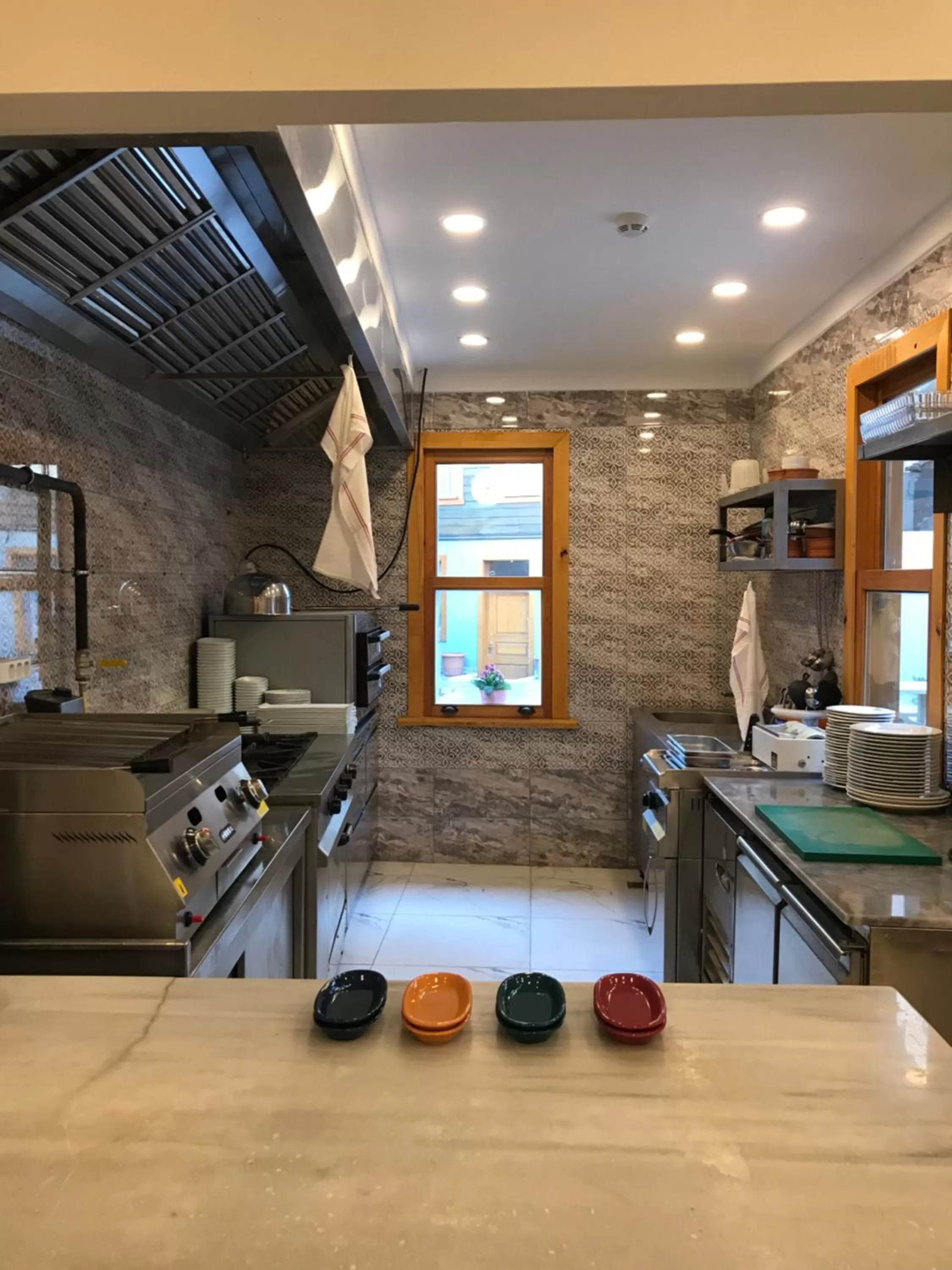 Restaurant/places to eat in Green Mansion