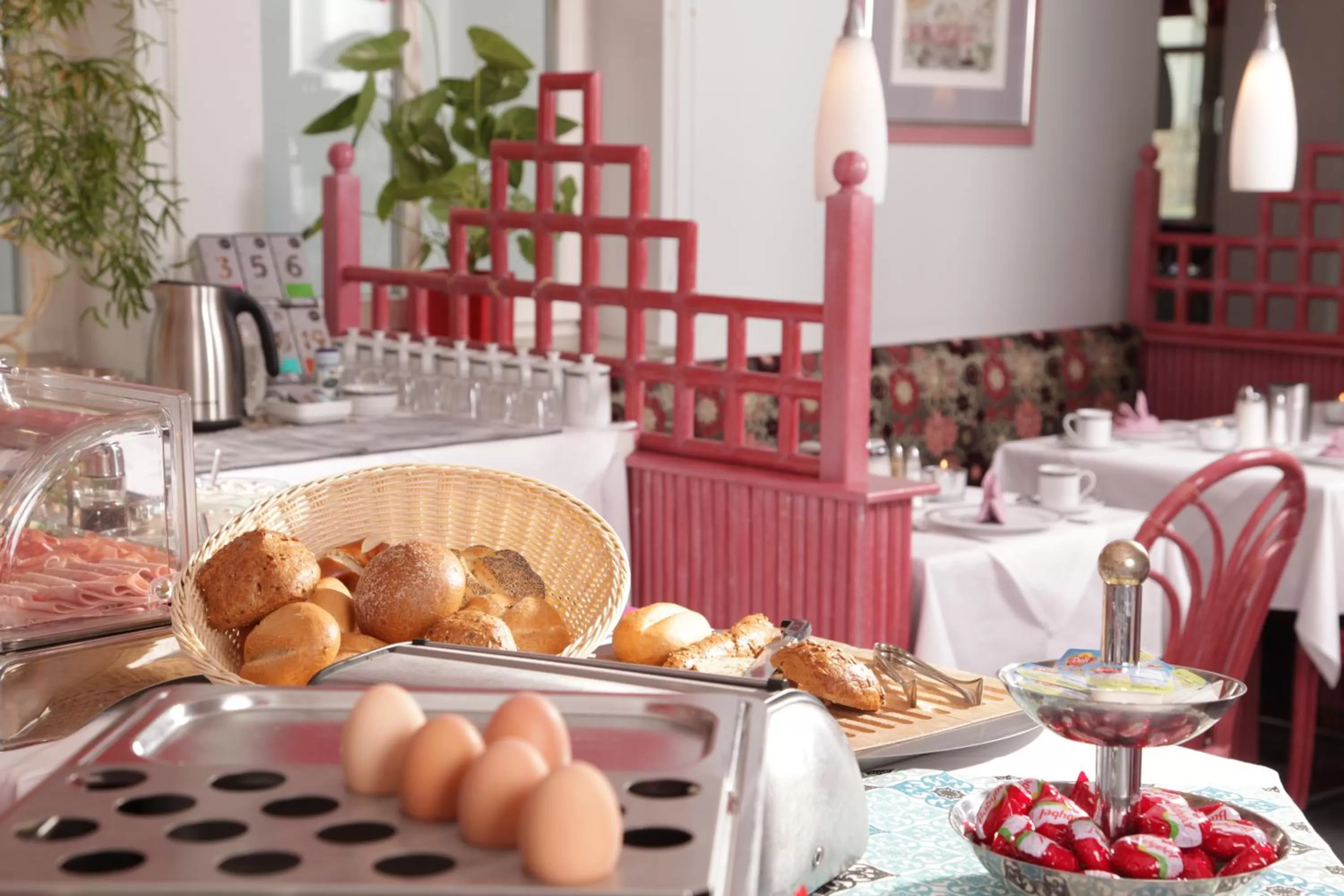 Buffet breakfast in Art-Hotel Erlangen