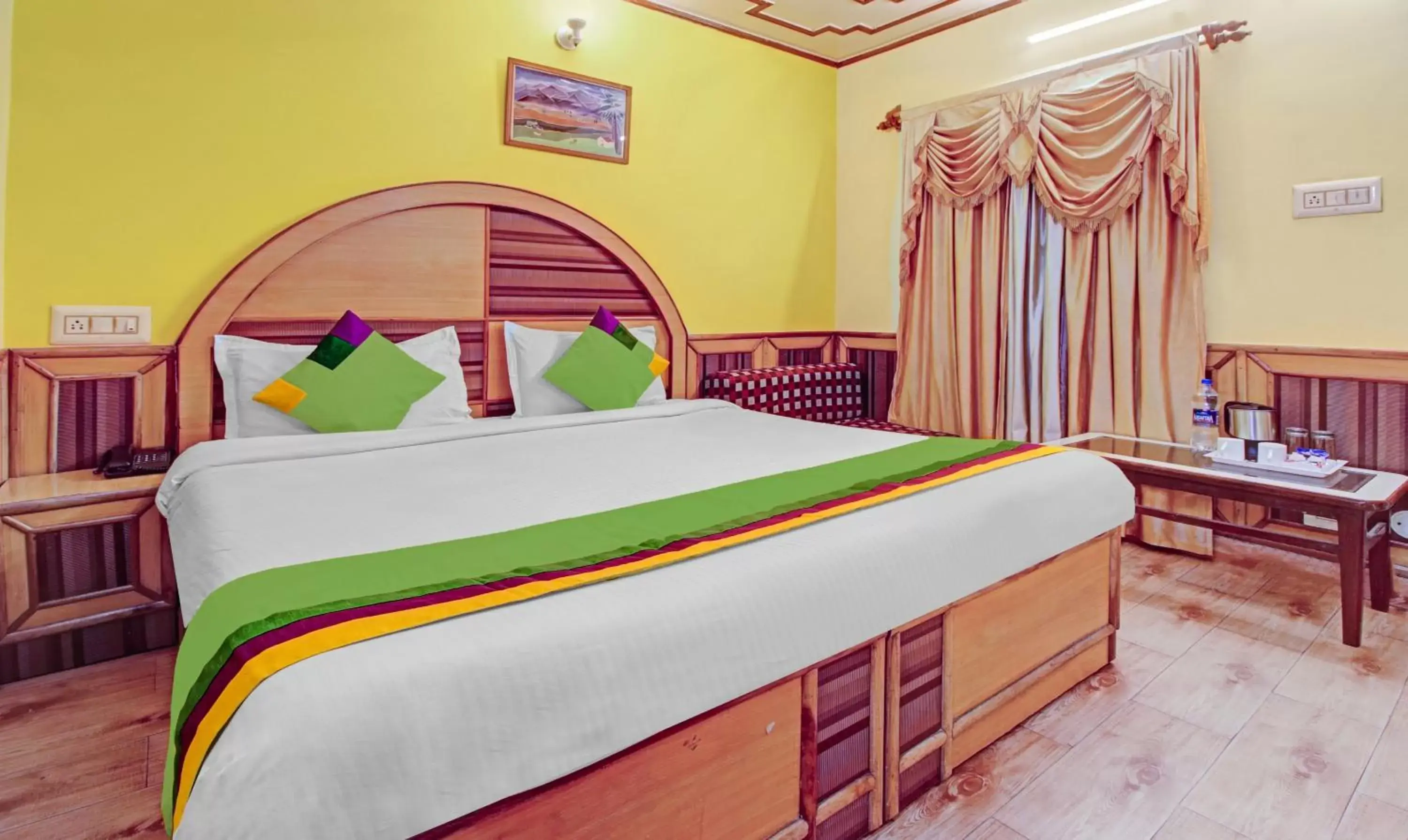 Treebo Greenland, Mall Road Treebo Greenland, Mall Road