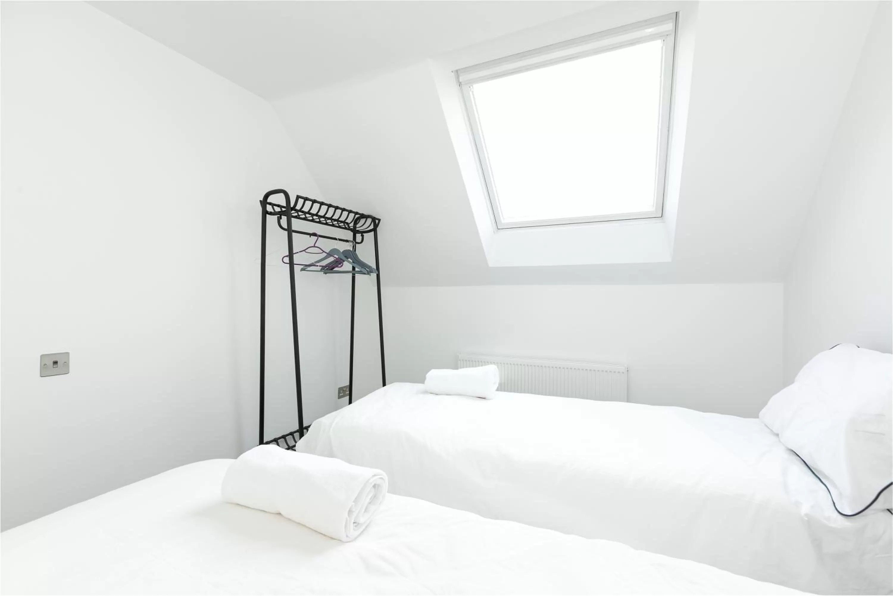 Bedroom, Bed in Reading Kings Road Lodge by Creatick Apartments