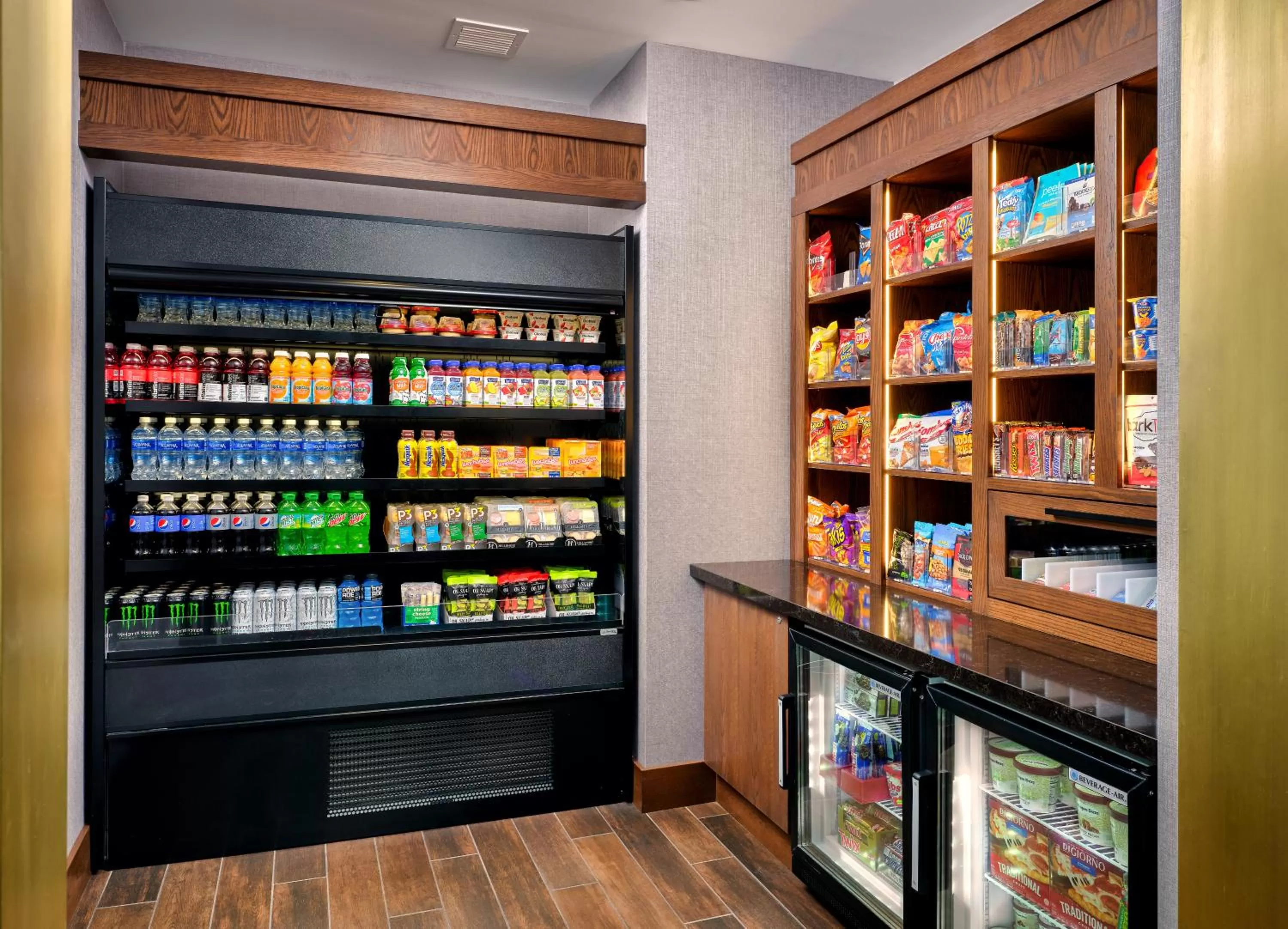 Supermarket/grocery shop in The Forester, a Hyatt Place Hotel