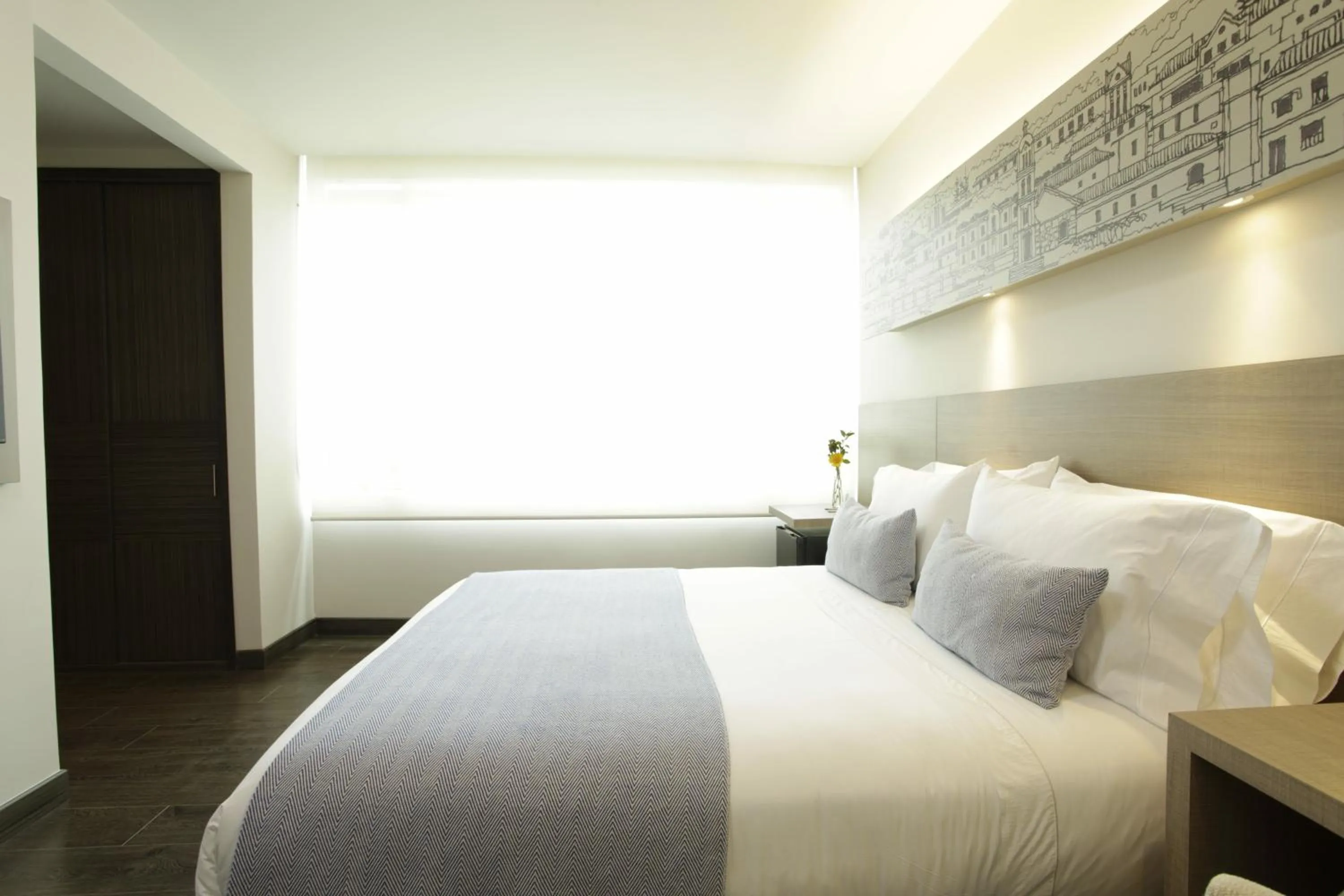 Bedroom, Bed in Hotel bh Usaquén