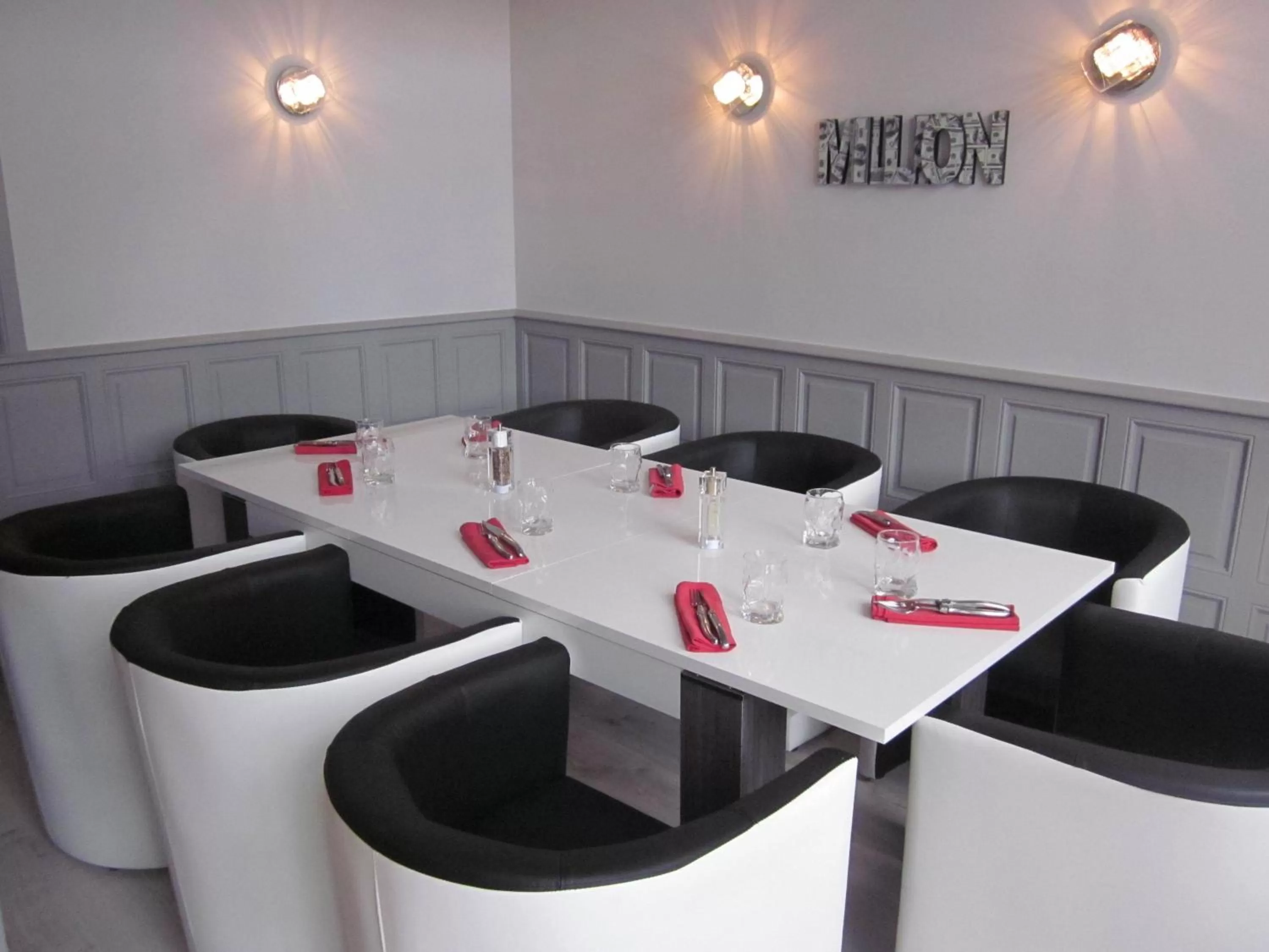 Restaurant/places to eat in Le C Gourmand