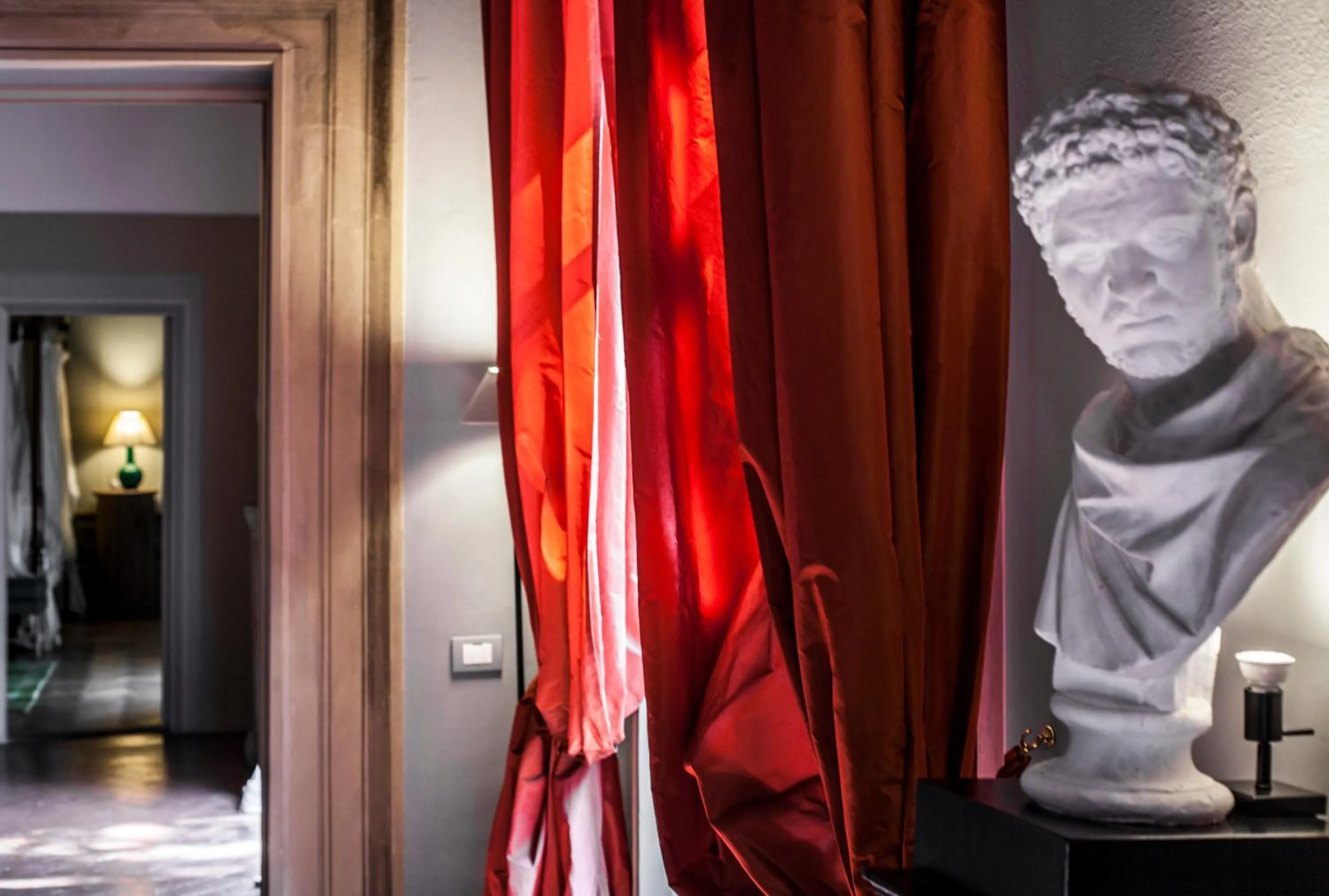 Decorative detail in Al Palazzo del Marchese di Camugliano Residenza d'Epoca