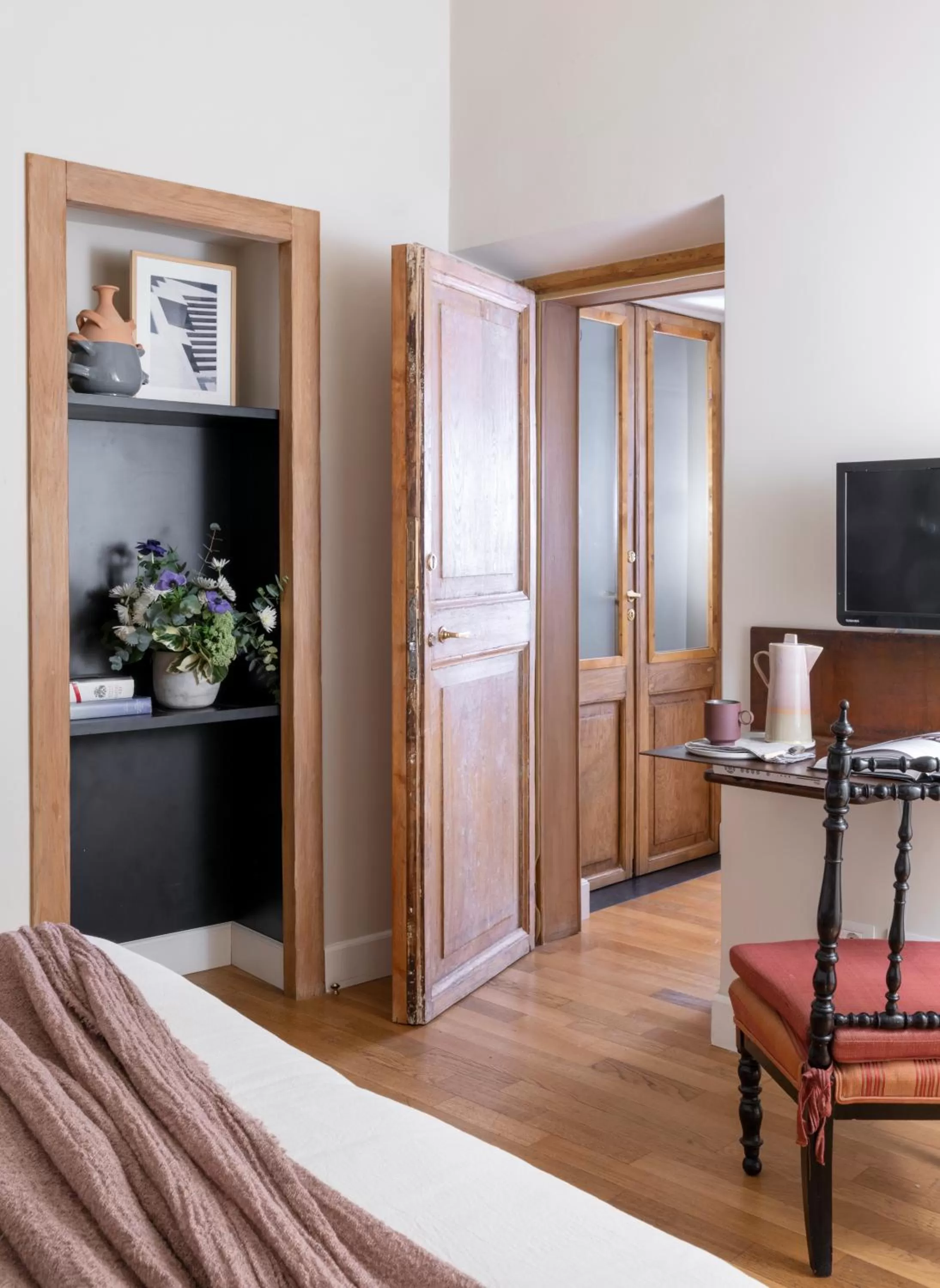 Photo of the whole room, Bed in MyNavona