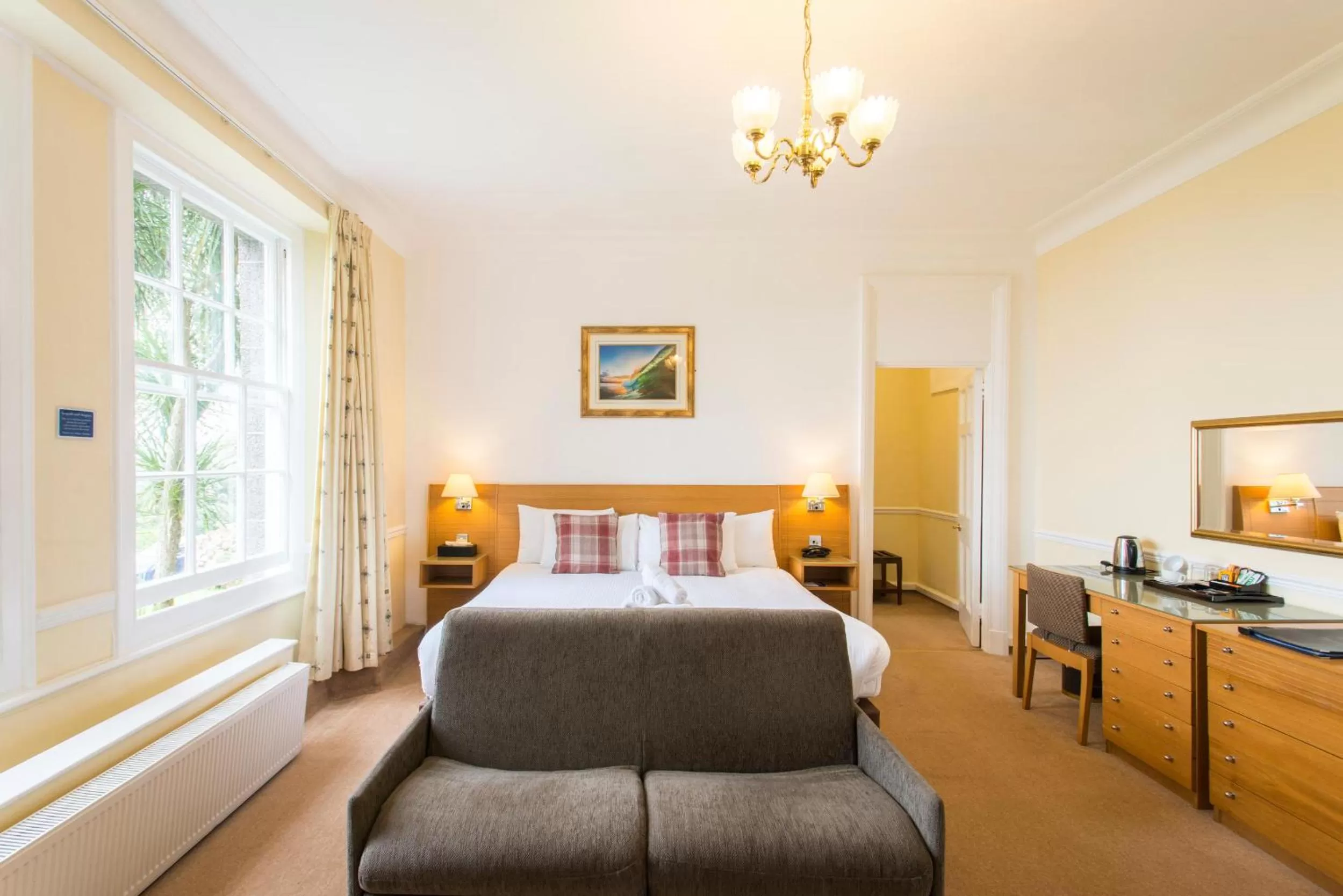 Photo of the whole room in Tregenna Castle Resort