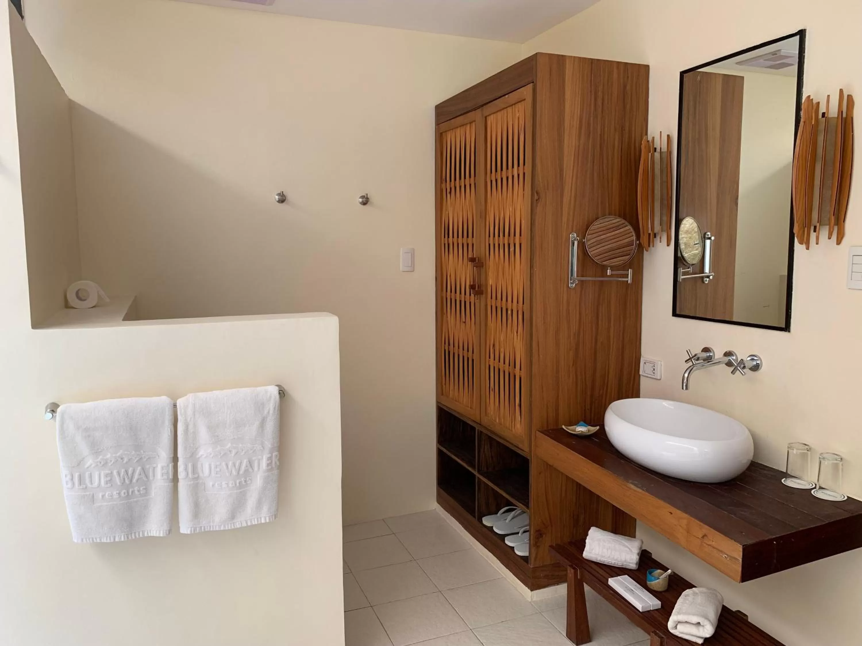 Bathroom in Bluewater Panglao Beach Resort