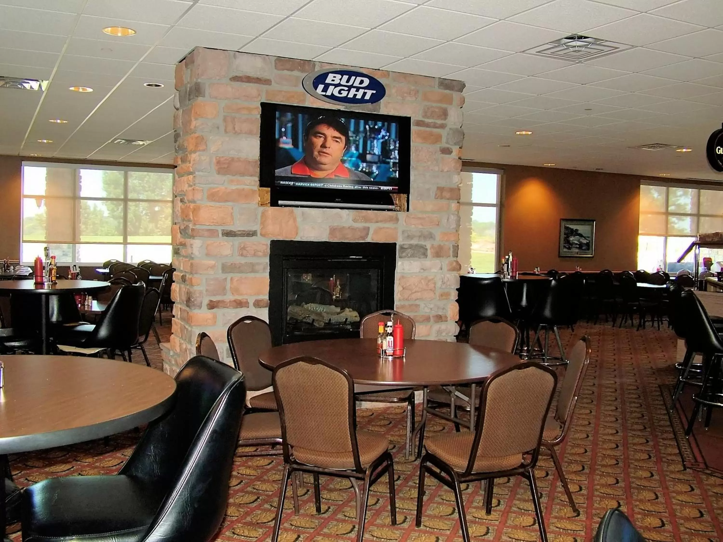 Restaurant/places to eat in Cobblestone Inn & Suites - Denison | Majestic Hills