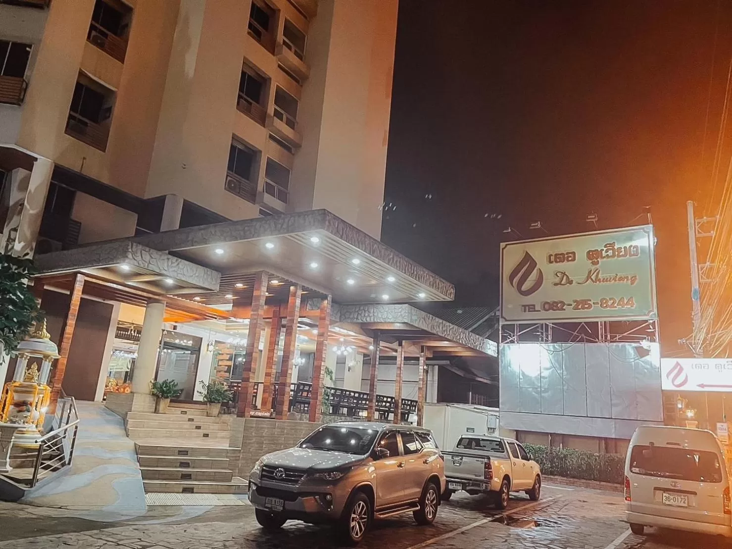 Property building in Hotel De Khuvieng