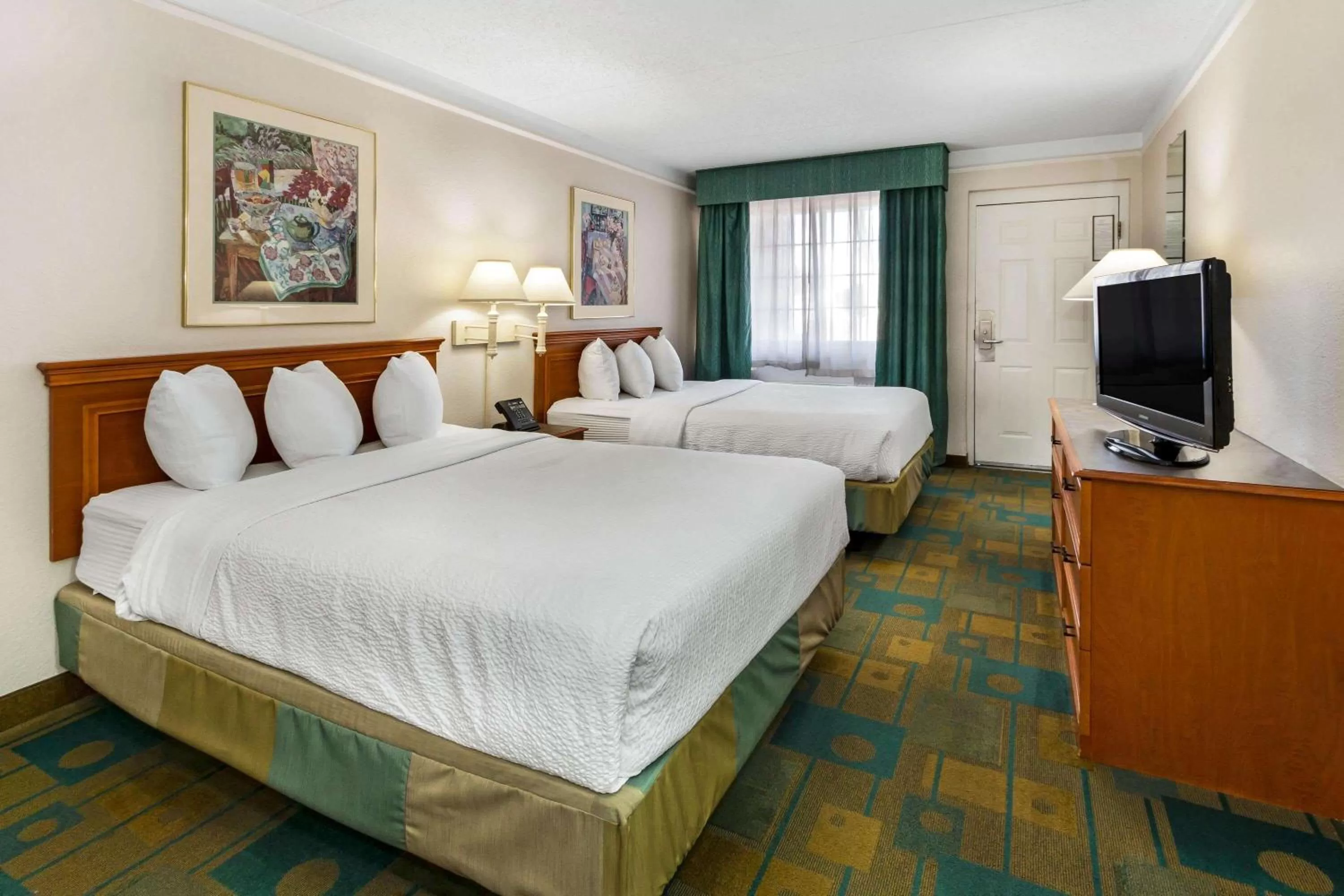 Photo of the whole room in La Quinta Inn by Wyndham Albuquerque Northeast