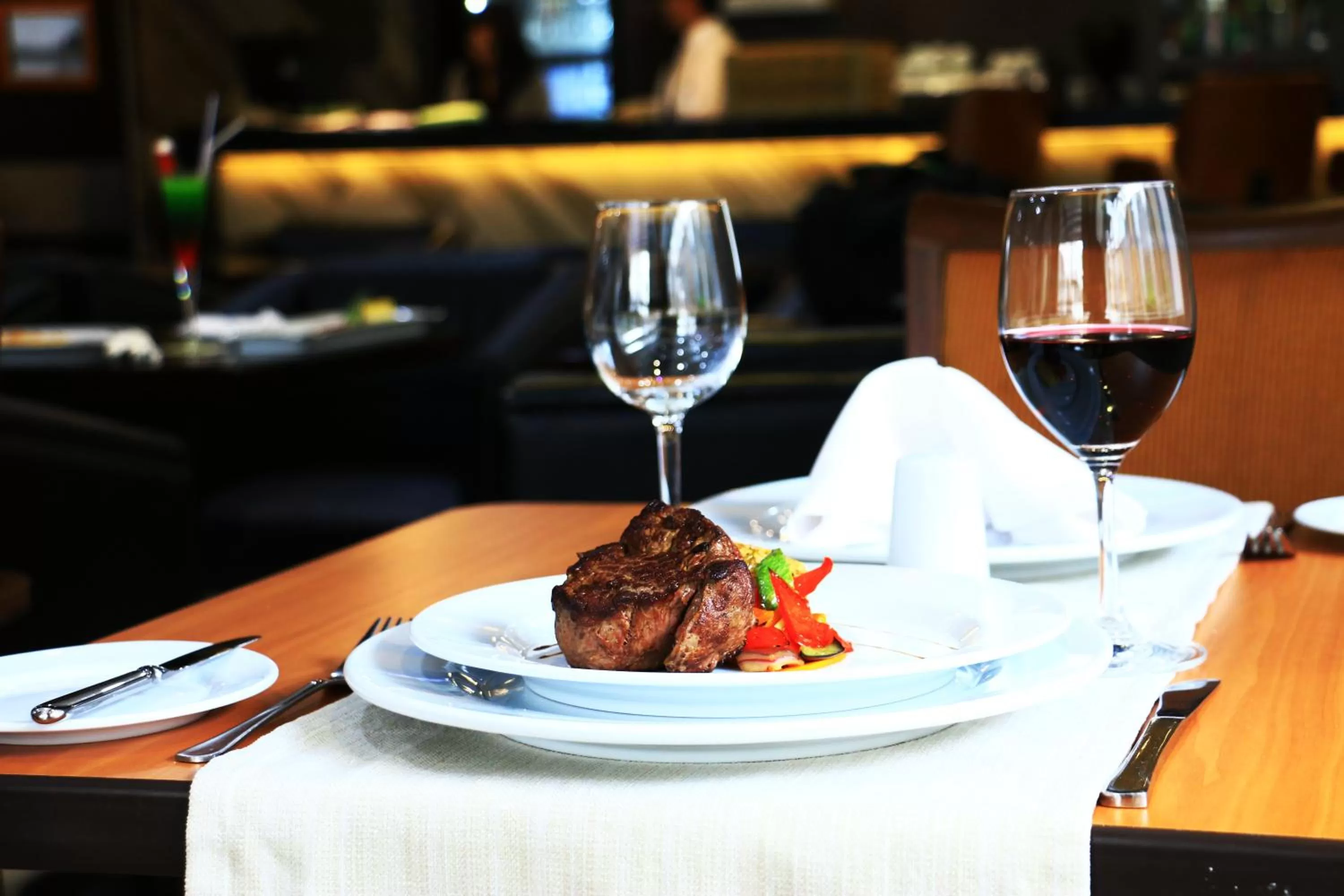 Restaurant/places to eat in Hotel Diego de Almagro Providencia