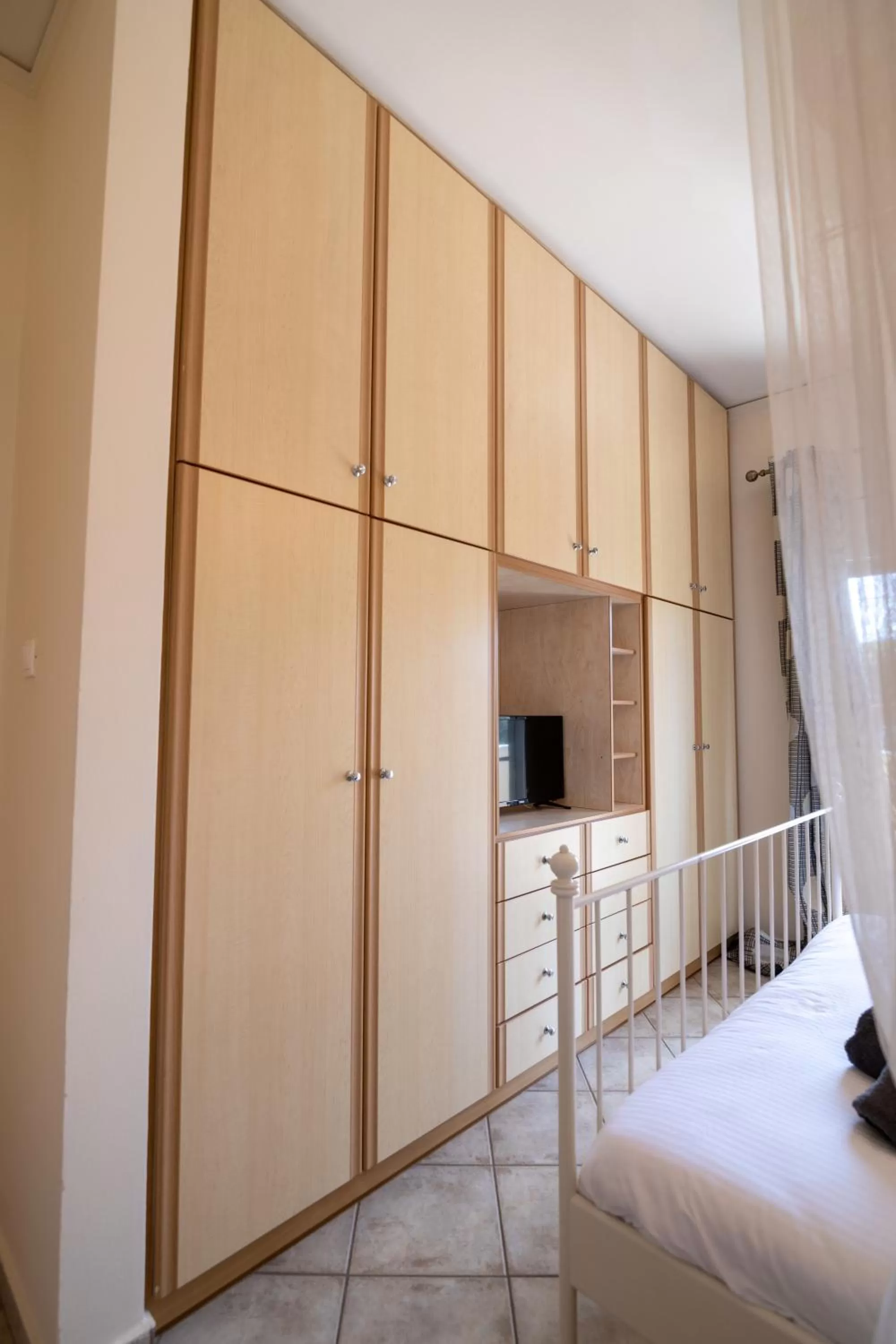 wardrobe, Bed in Votsalakia Hotel & Luxury Apartments