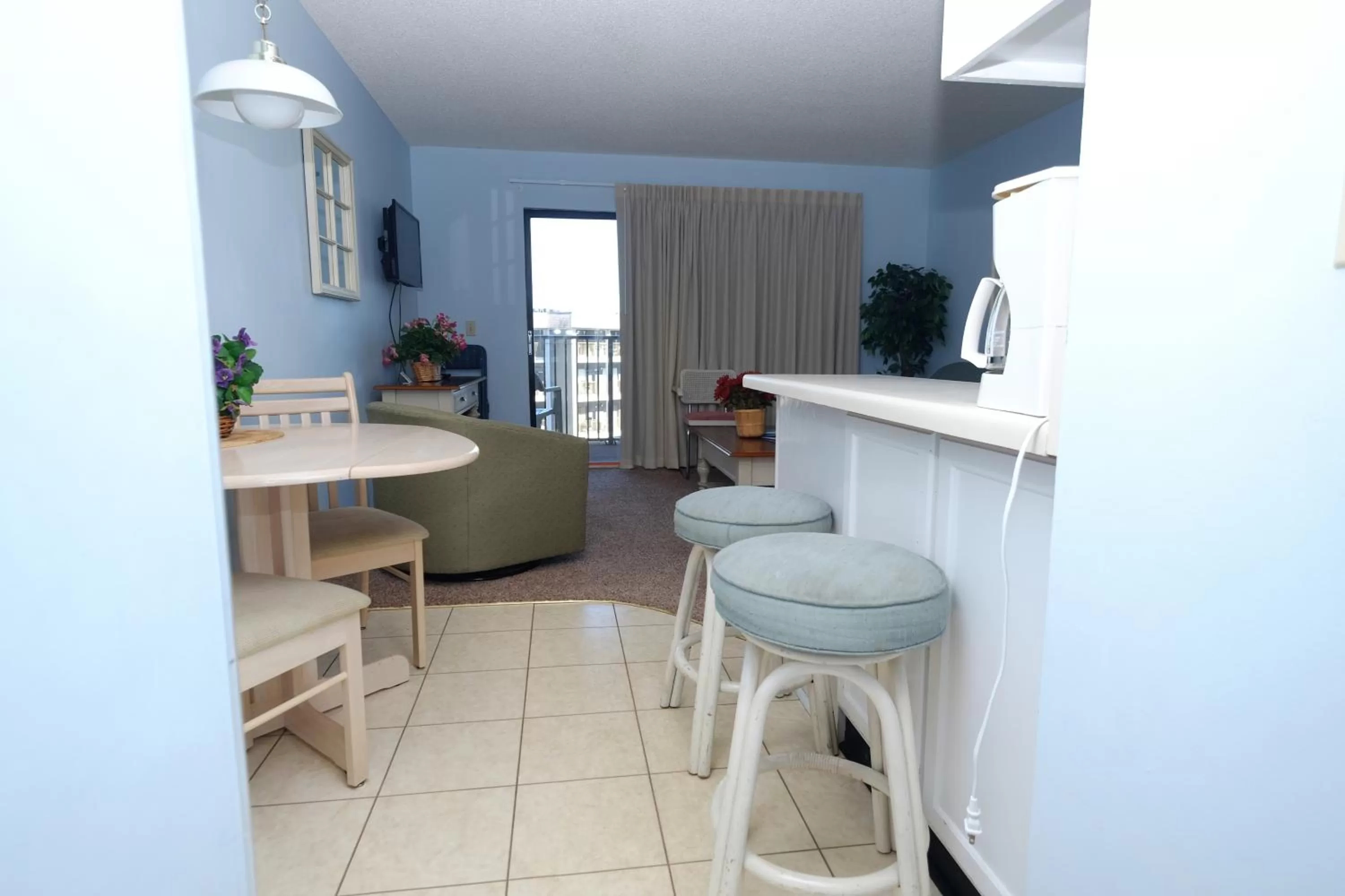 Kitchen or kitchenette in Myrtle Beach Resort by Beach Vacations