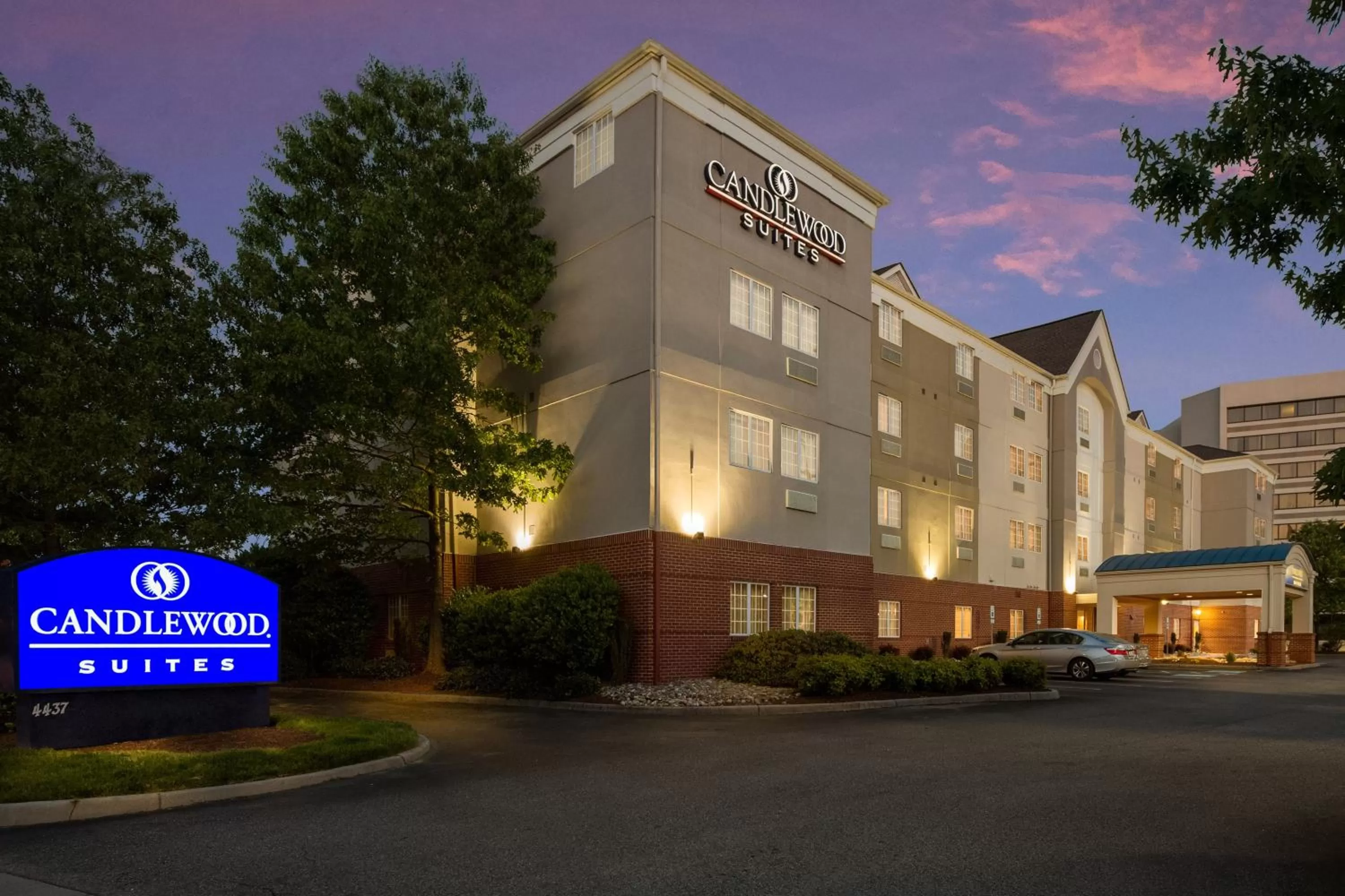 Property building in Candlewood Suites Virginia Beach Town Center by IHG