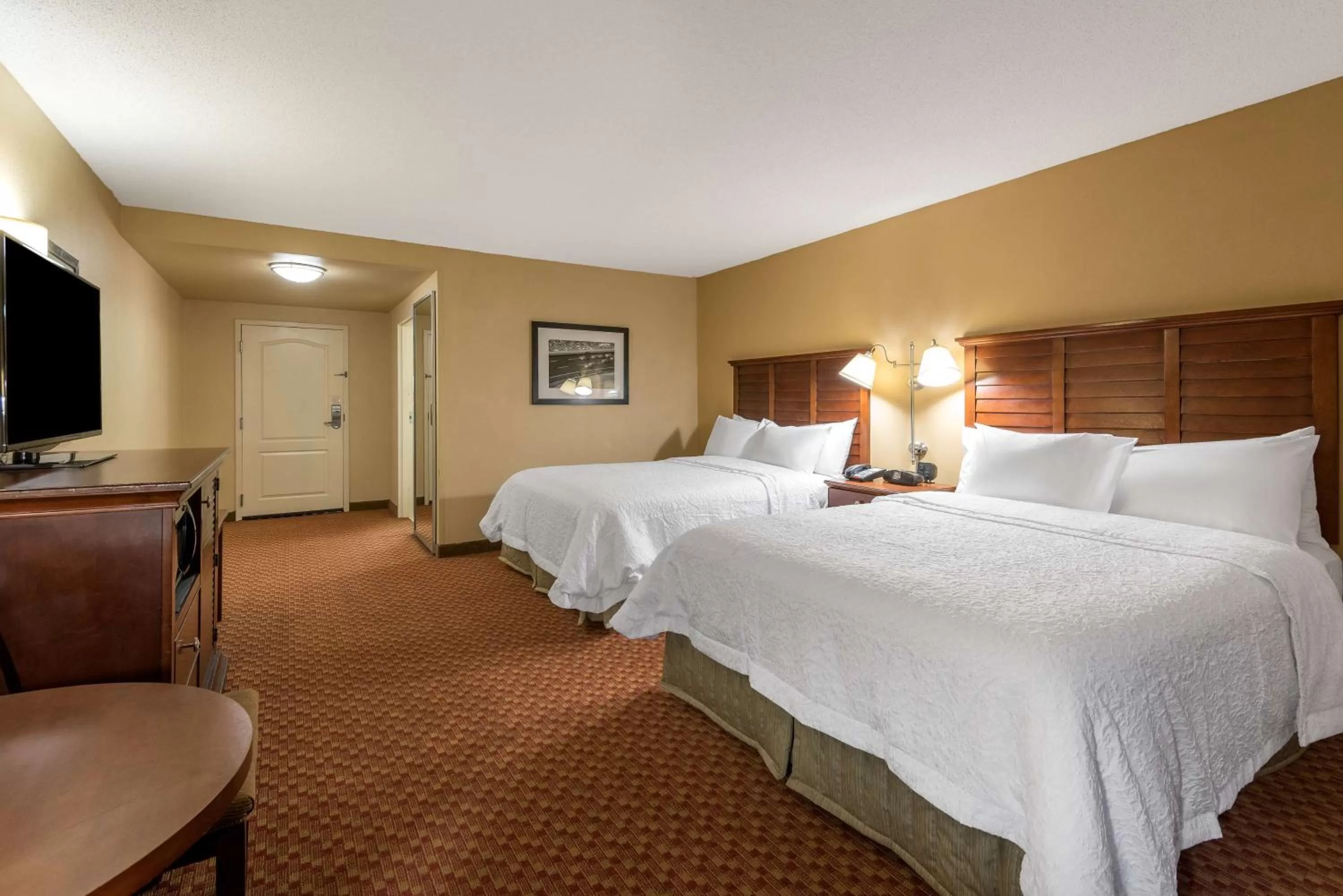 Bed in Hampton Inn & Suites Florence-North-I-95