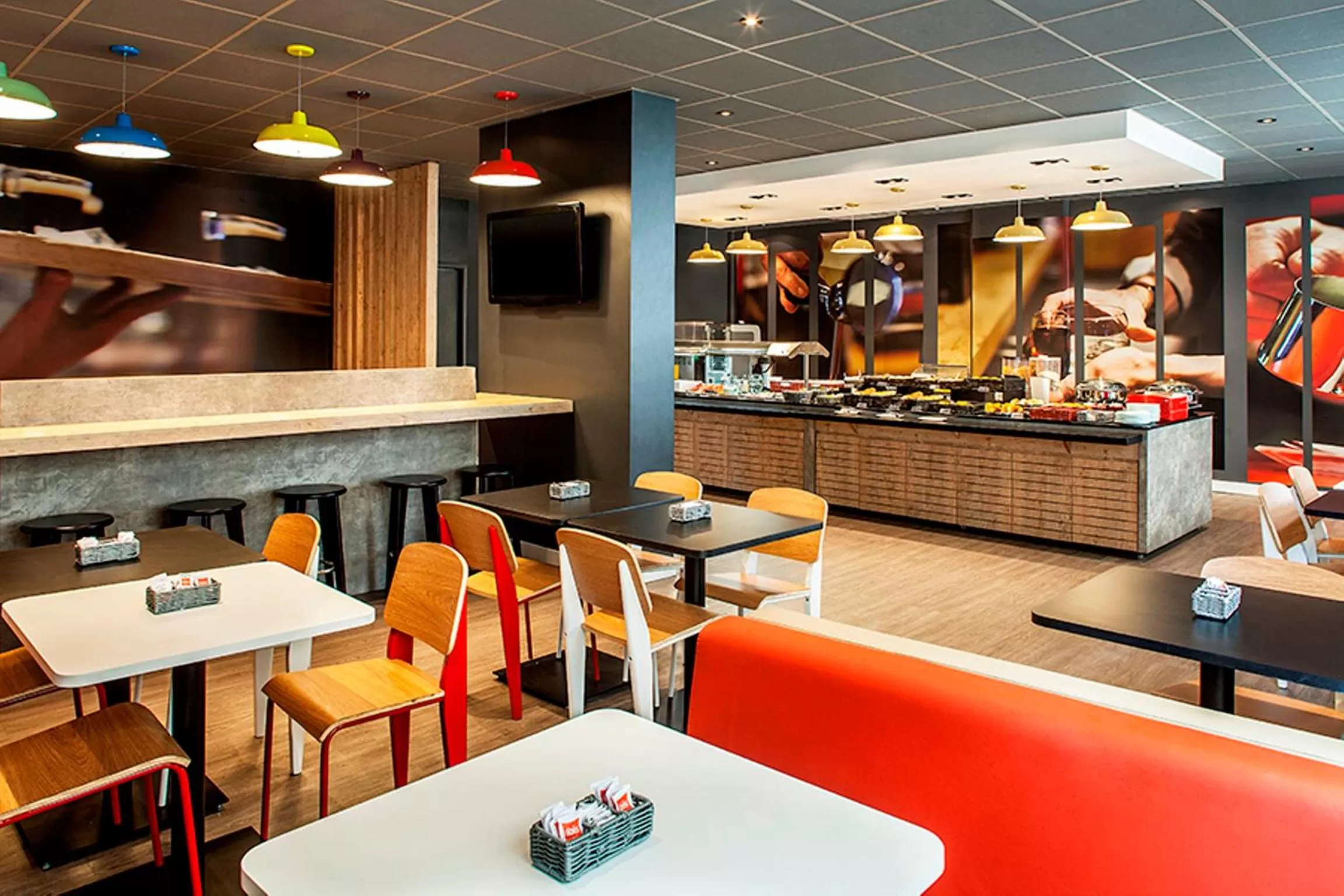 Restaurant/places to eat in ibis Macae