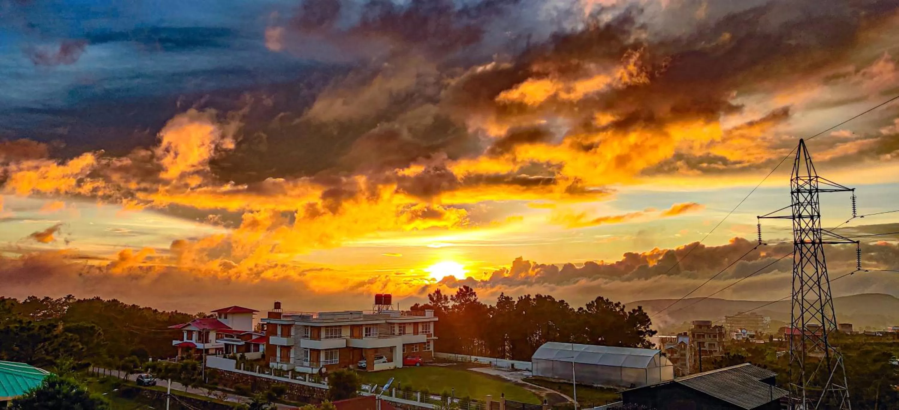 Sunset in Windermere Inn