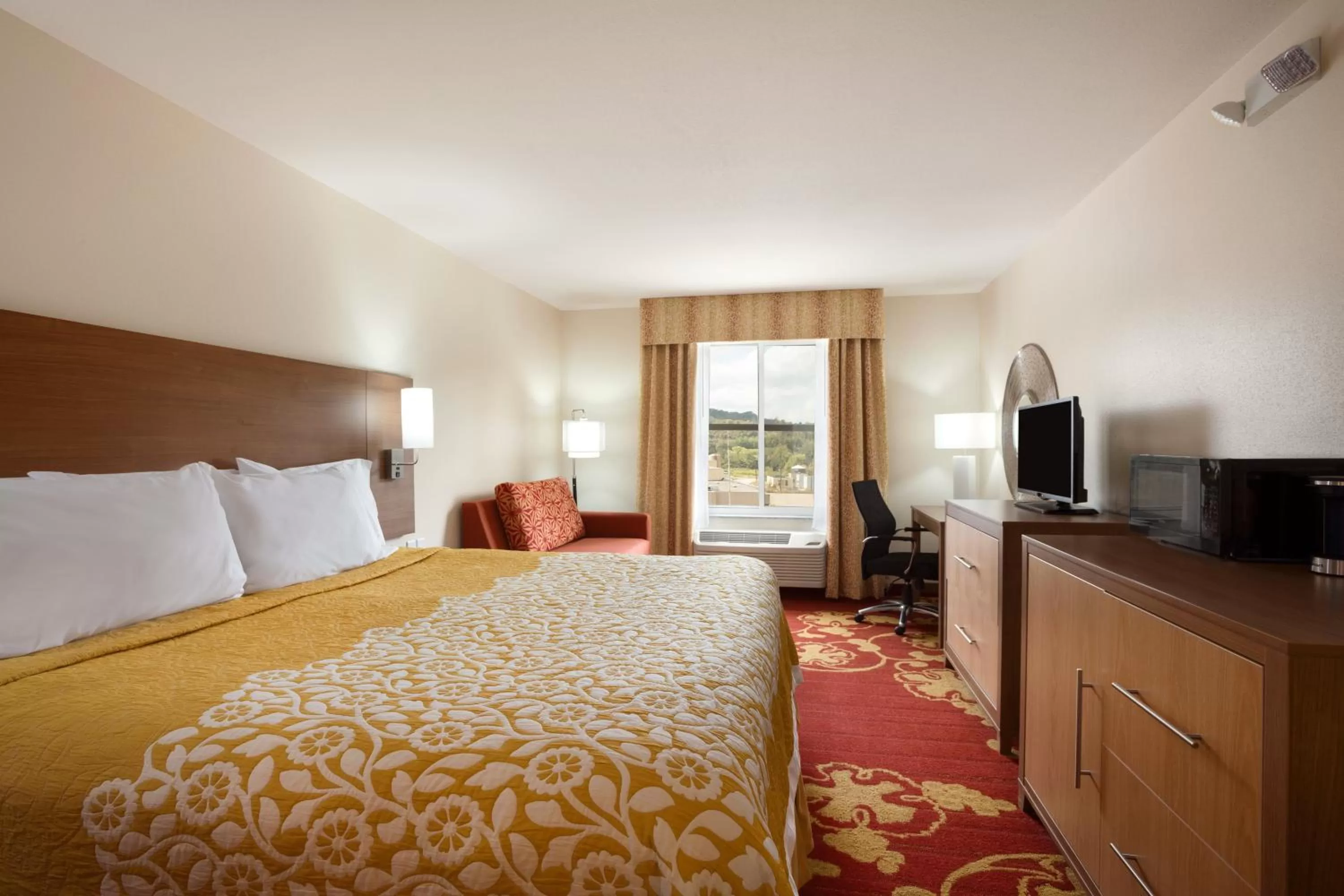 Photo of the whole room, Bed in Days Inn & Suites by Wyndham Caldwell