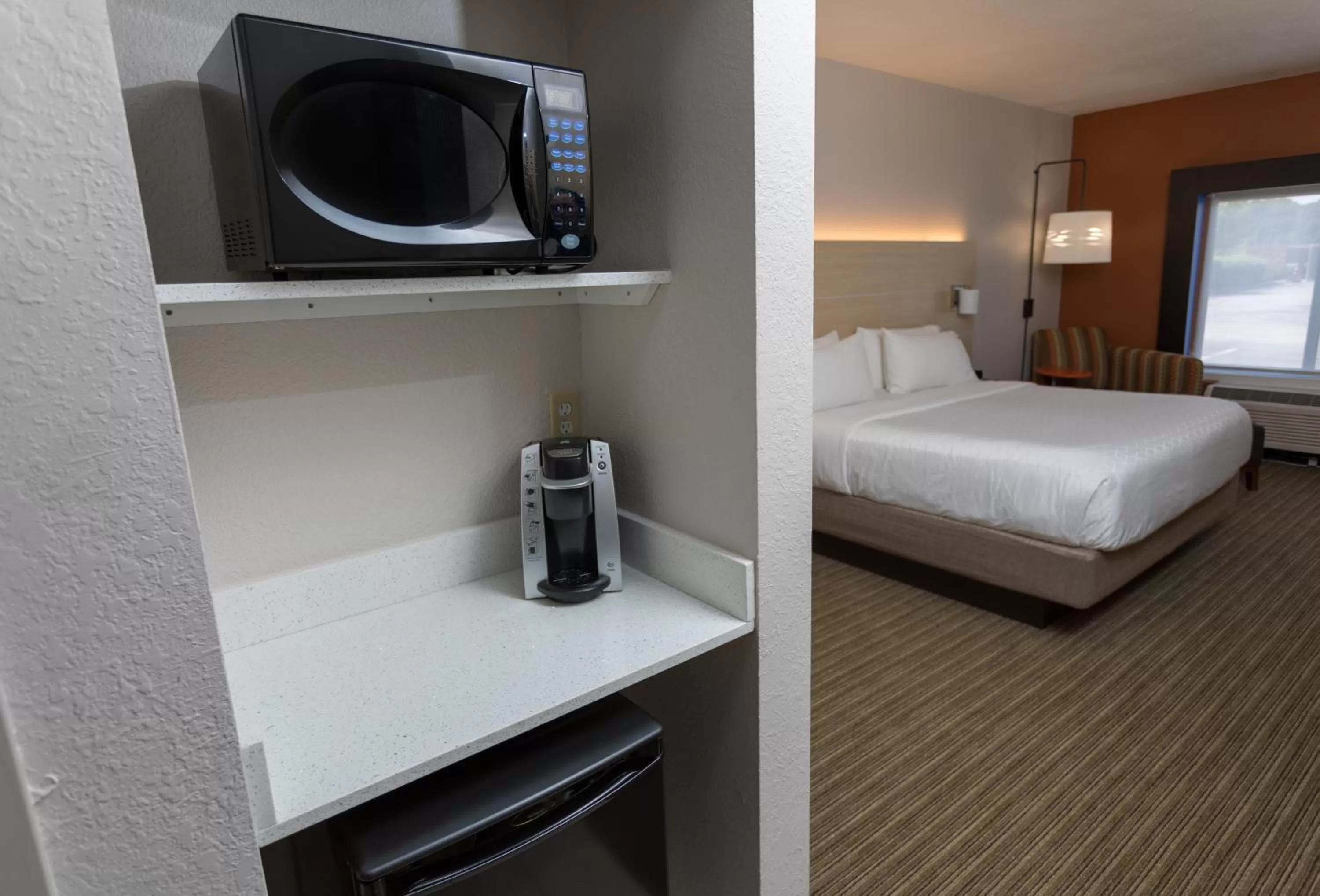 Photo of the whole room, Bed in Holiday Inn Express Hotel & Suites Athens by IHG