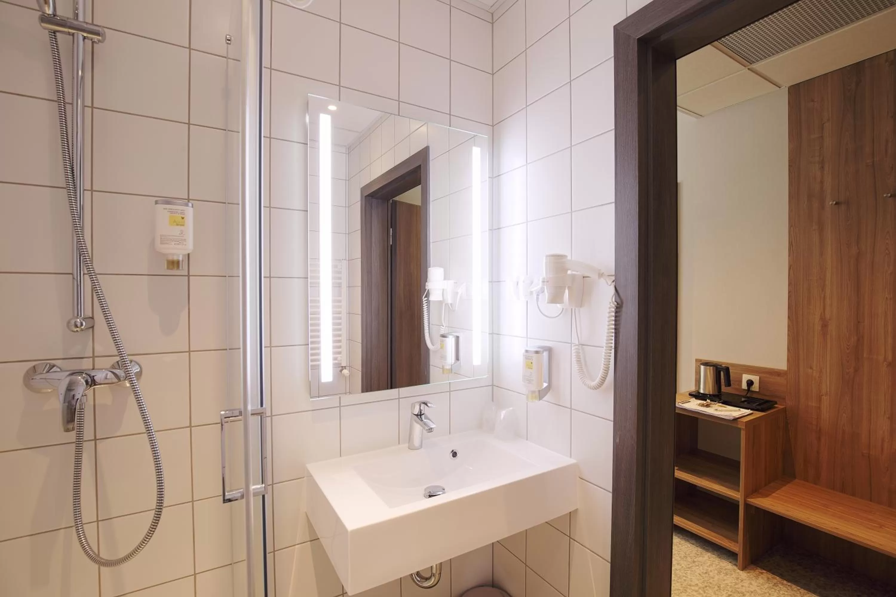 Photo of the whole room in Active Hotel