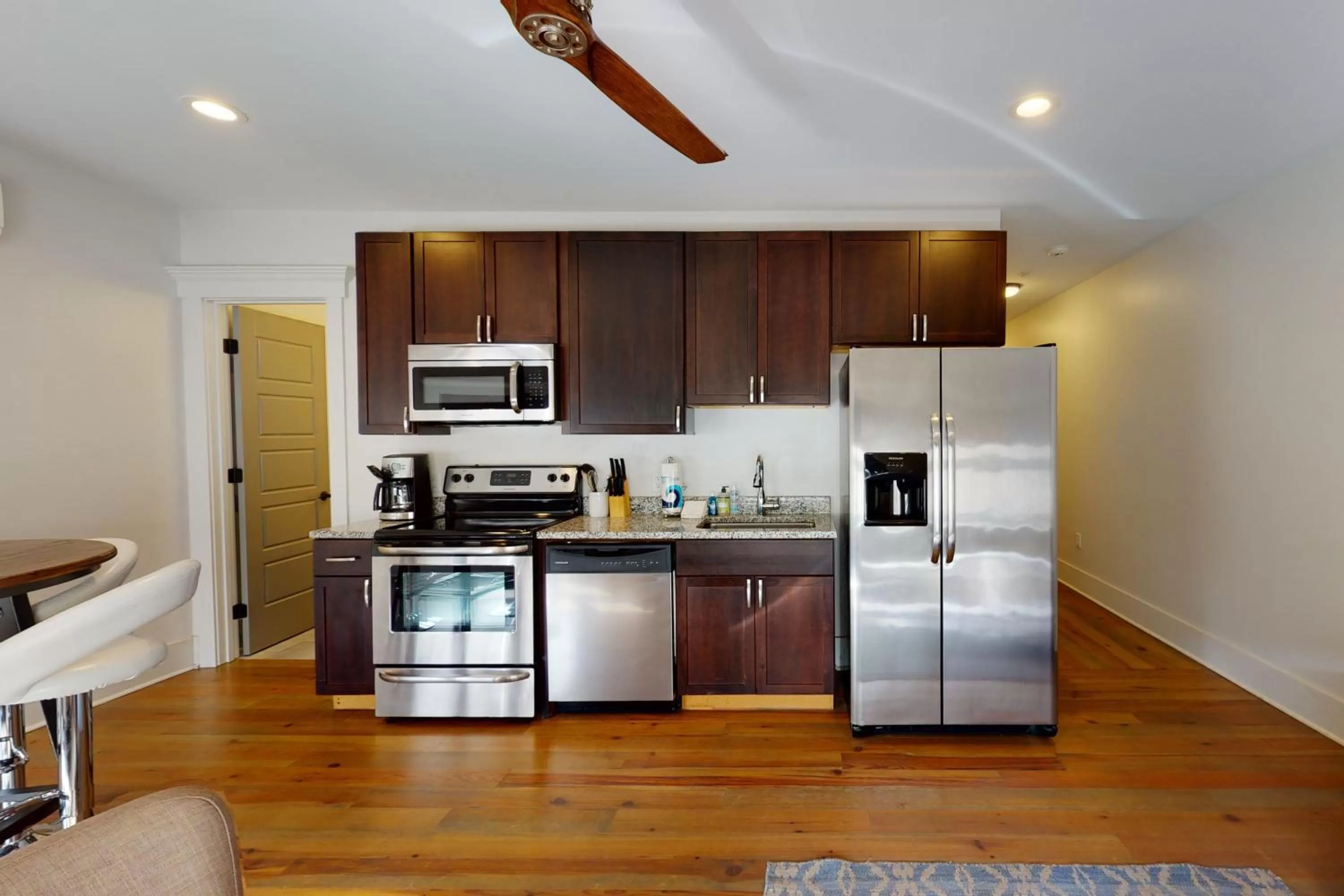 Kitchen/Kitchenette in 493 King Two Bedroom Suites