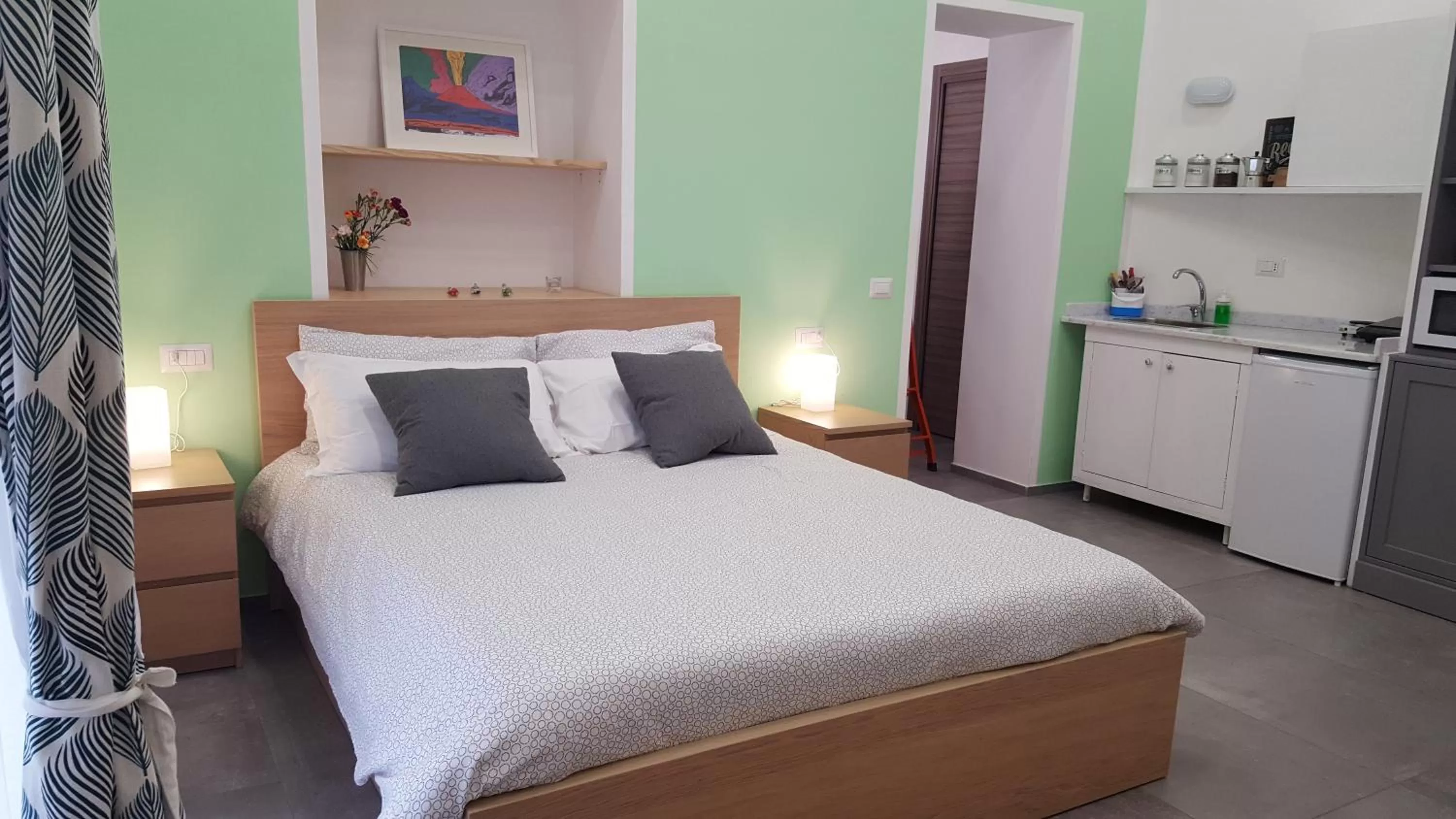 Photo of the whole room in ALYSSA HOUSE