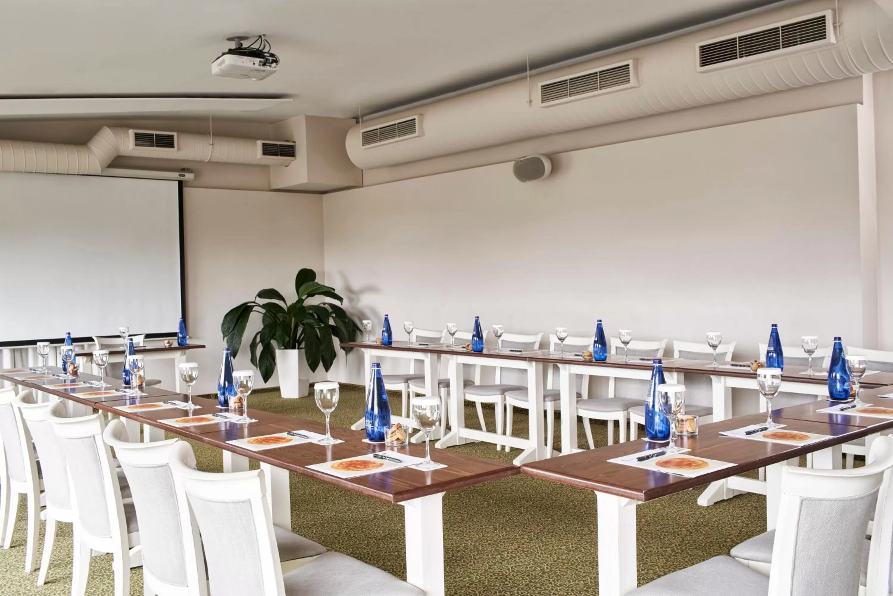 Business facilities, Restaurant/Places to Eat in Civitel Olympic