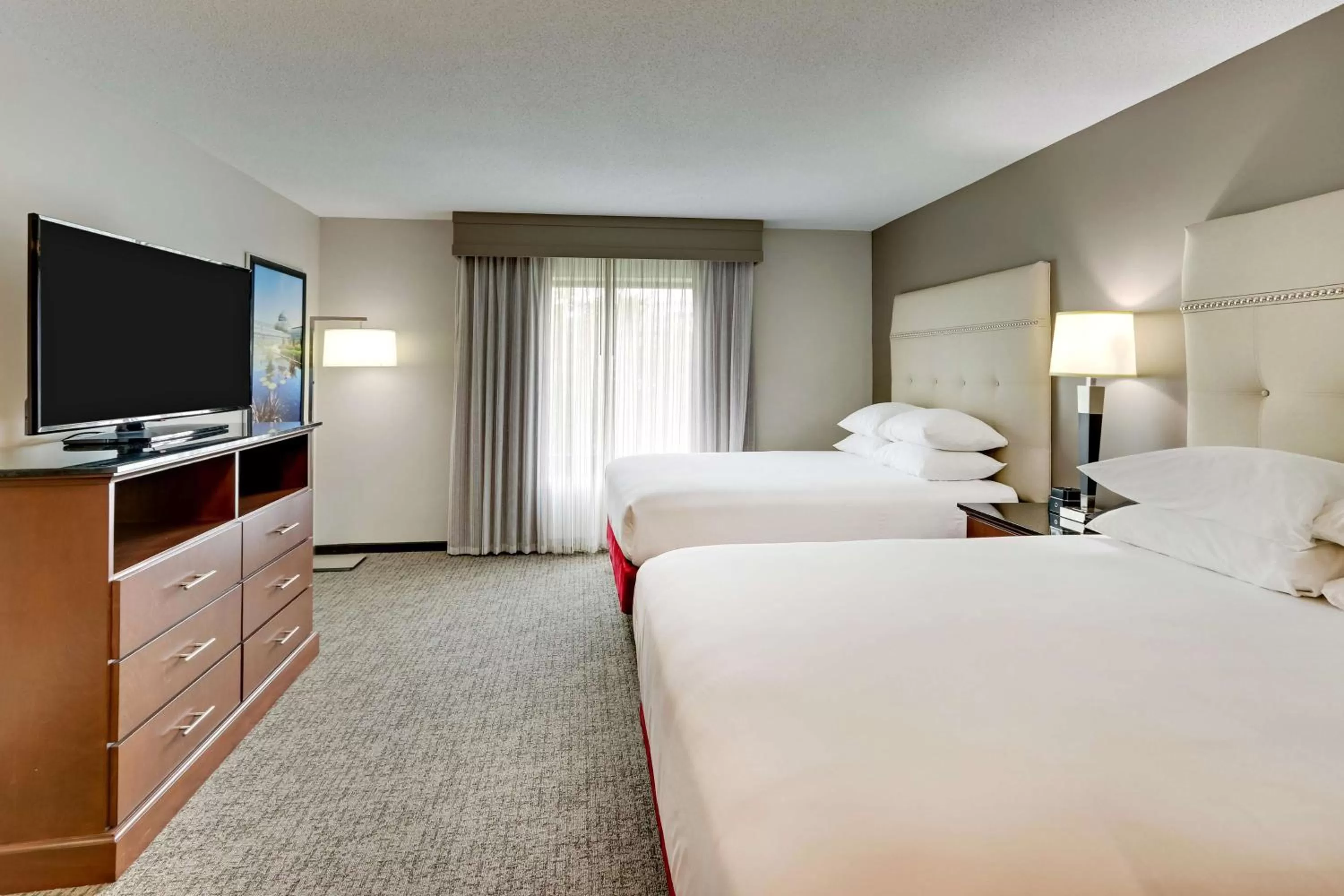 Superior Queen Suite with Sofa Bed - Hearing Accessible in Drury Plaza Hotel St. Paul Downtown