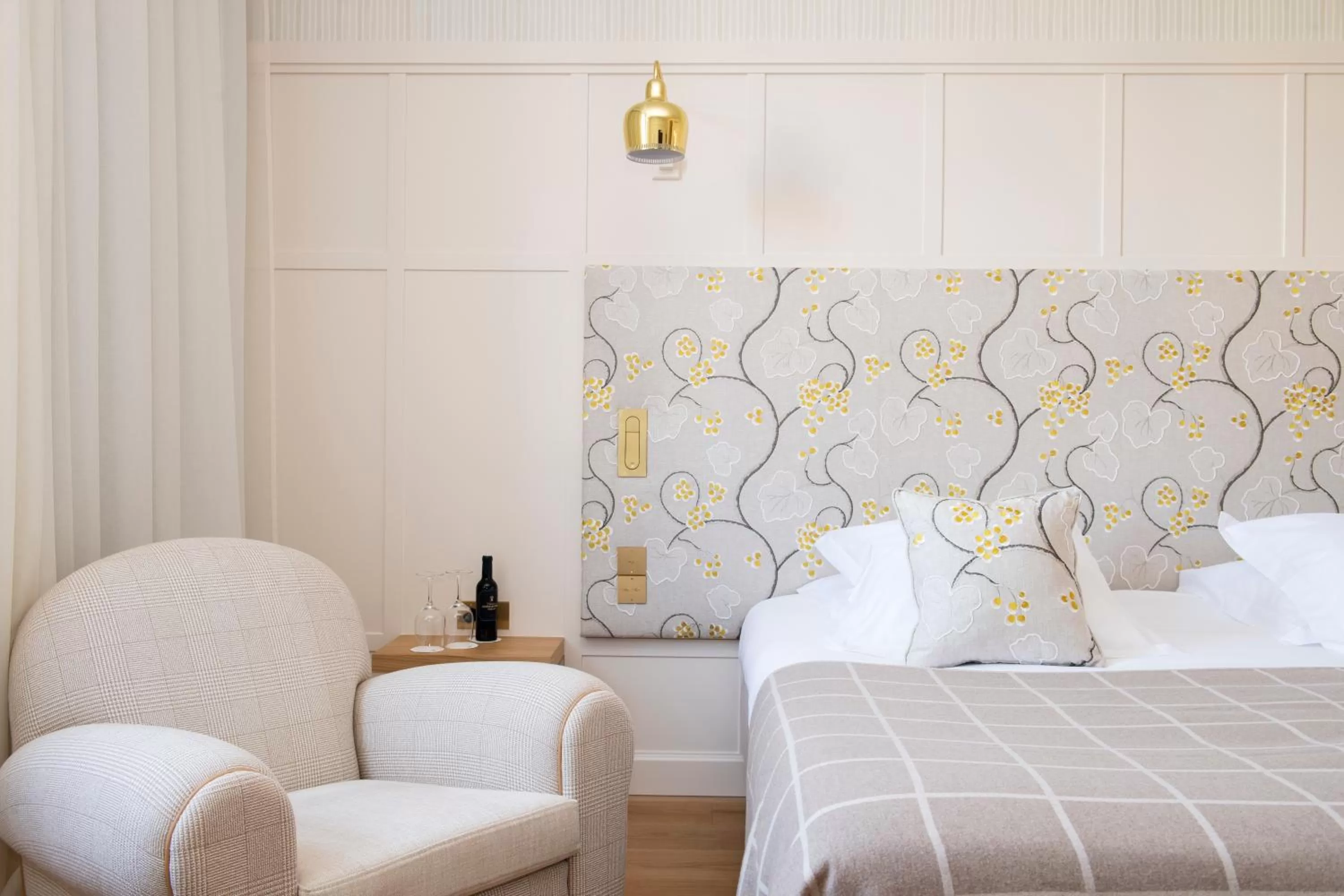 Bed in Château Cordeillan-Bages