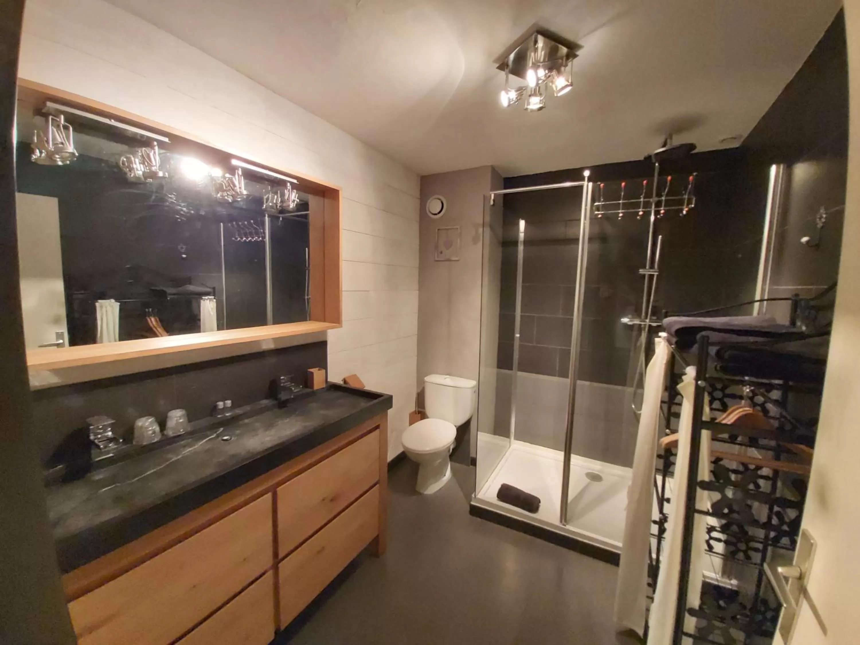 Bathroom in Le Patio de Luchon