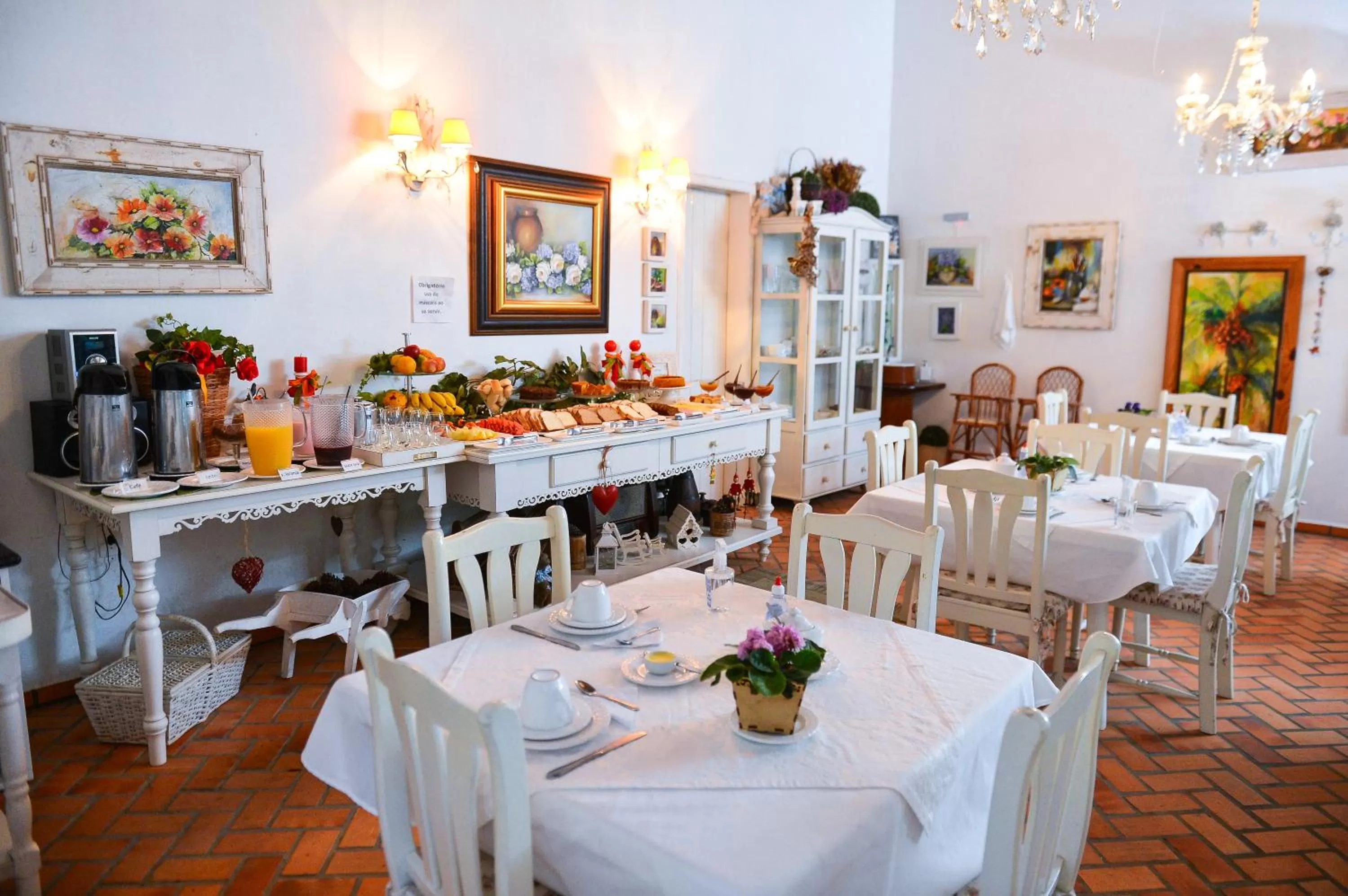 Breakfast in Pousada Vale Dos Figos