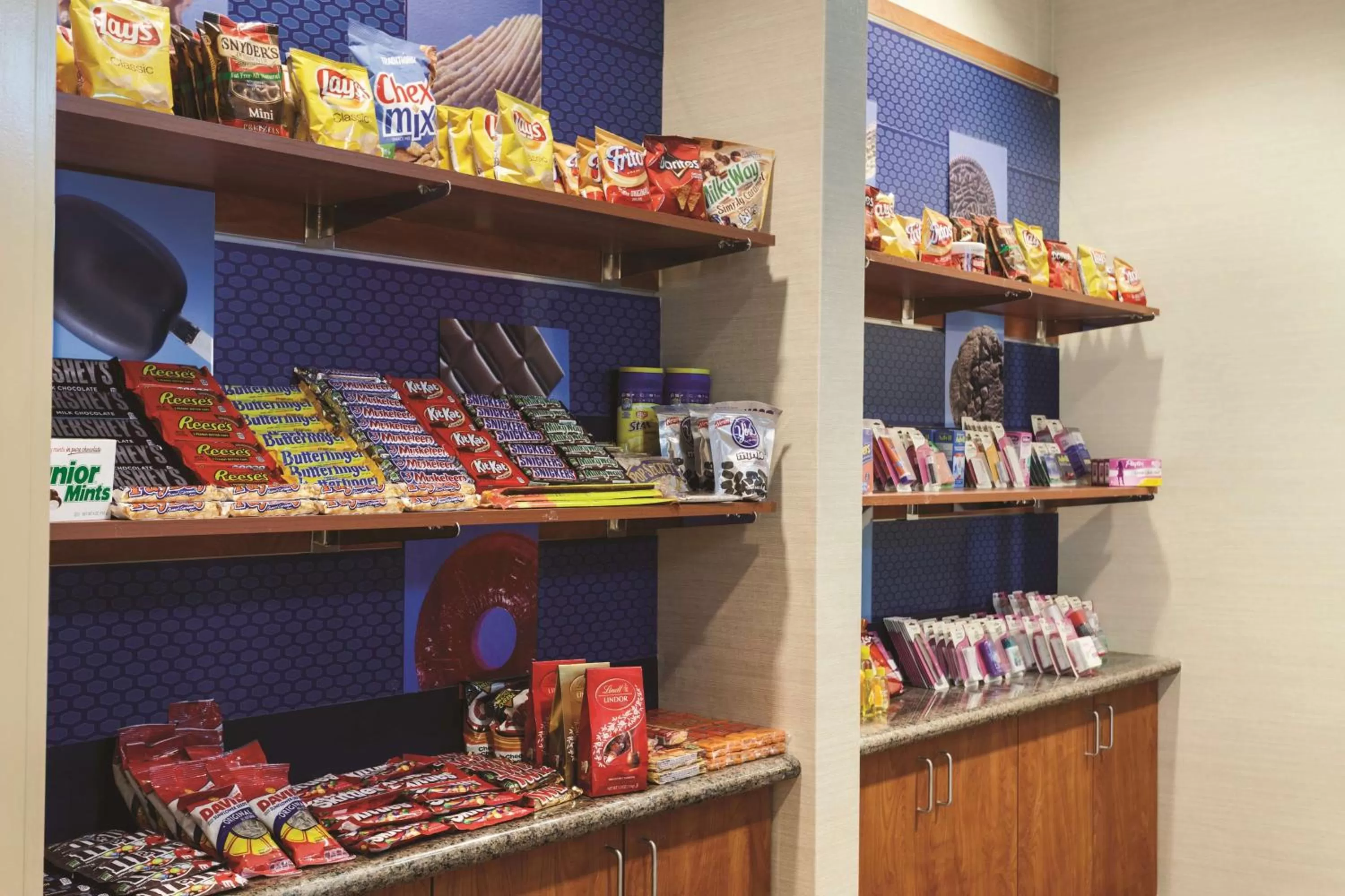 Restaurant/places to eat in Hampton Inn & Suites Mystic