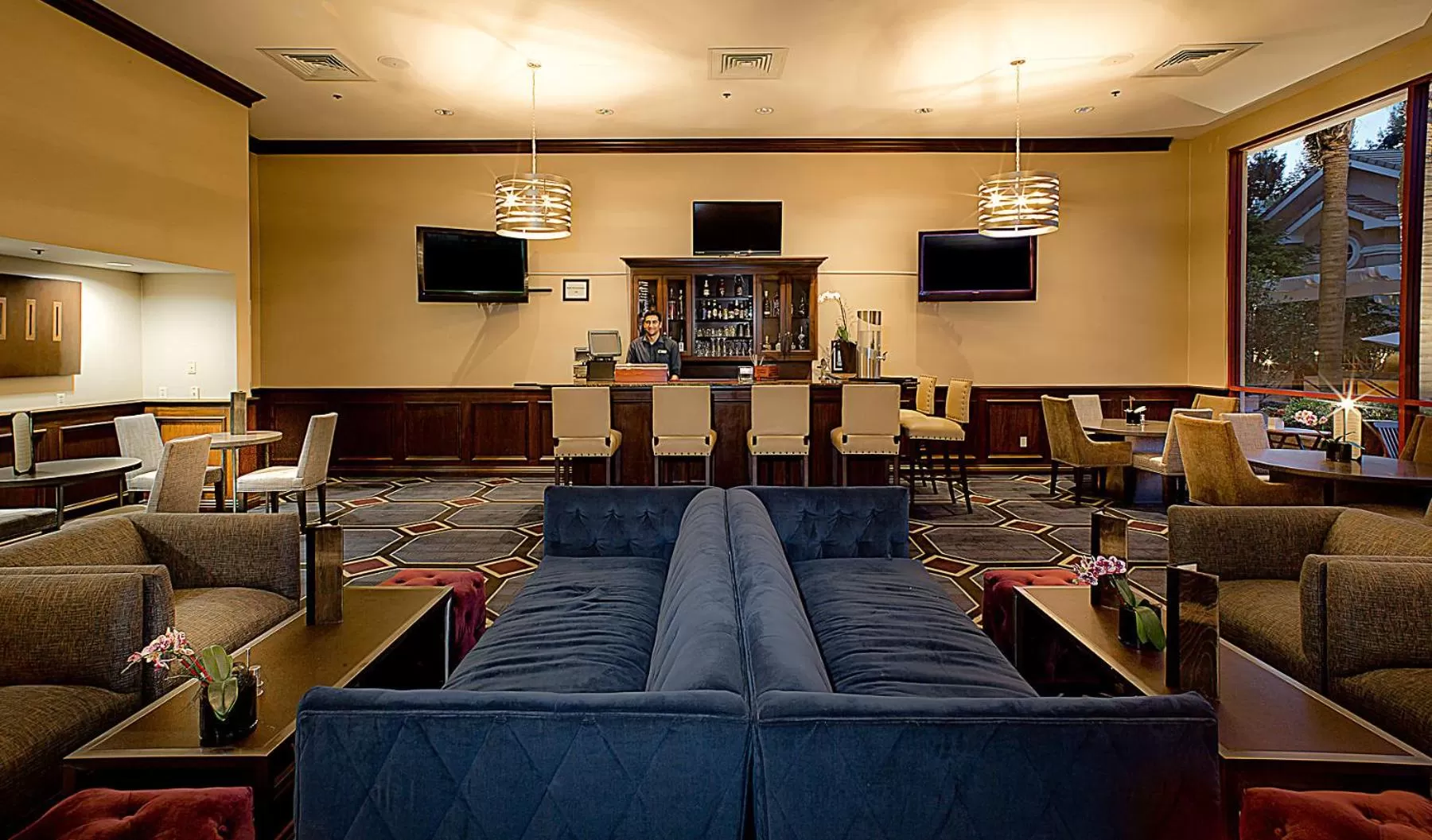 Communal lounge/ TV room in Grand Hotel