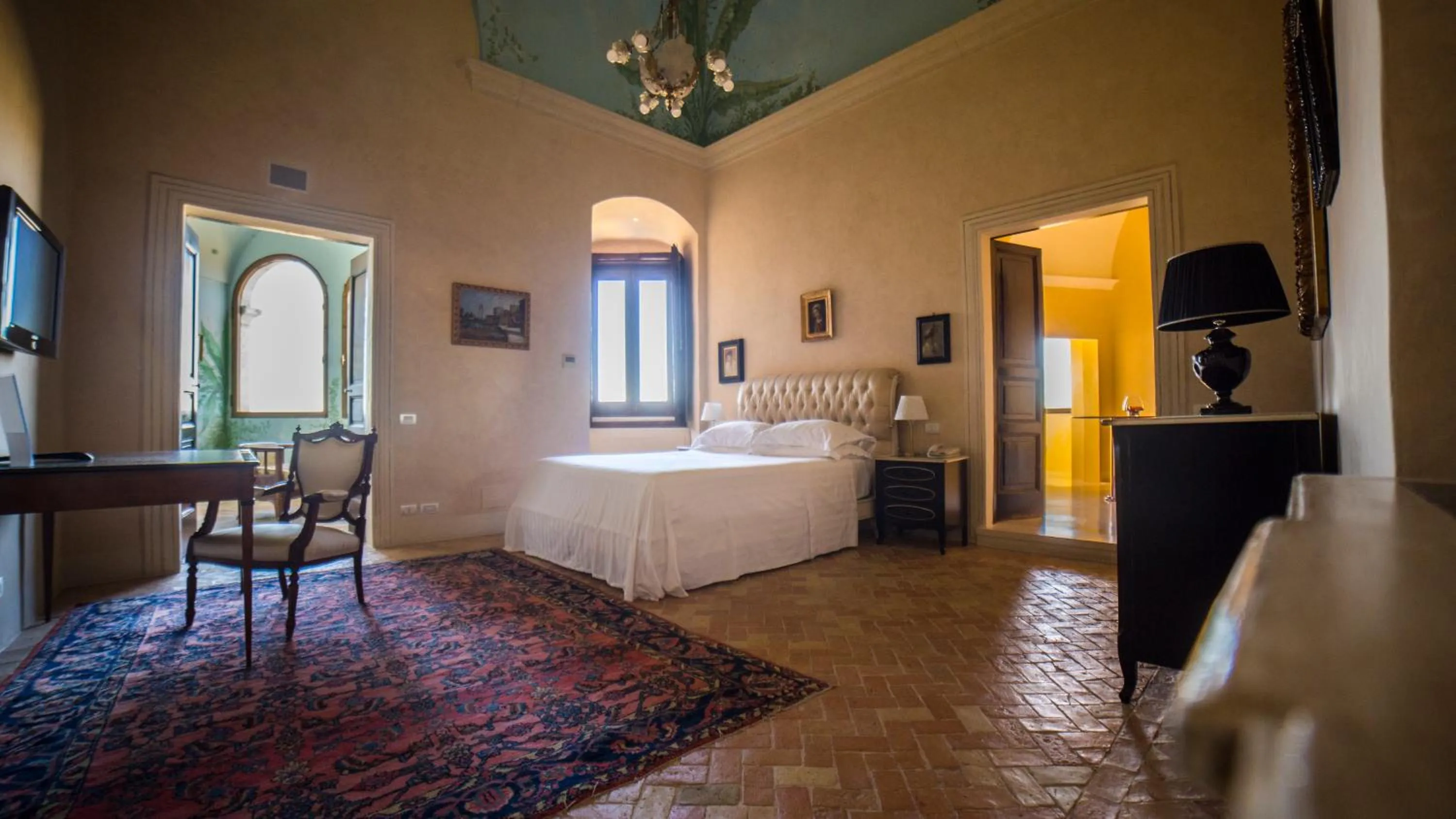 Bed in Palazzo Viceconte