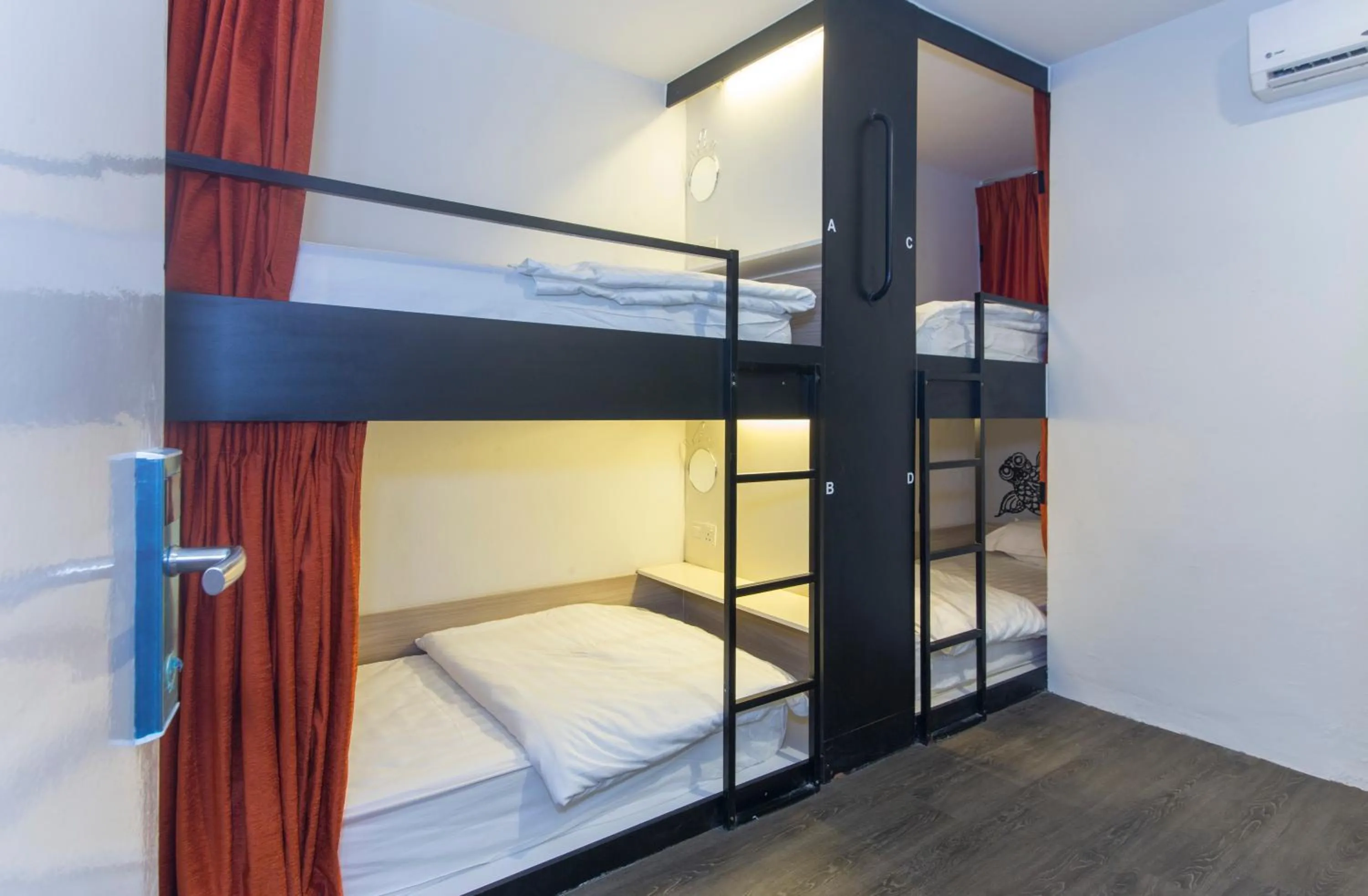 Photo of the whole room in Kitez Hotel & Bunkz