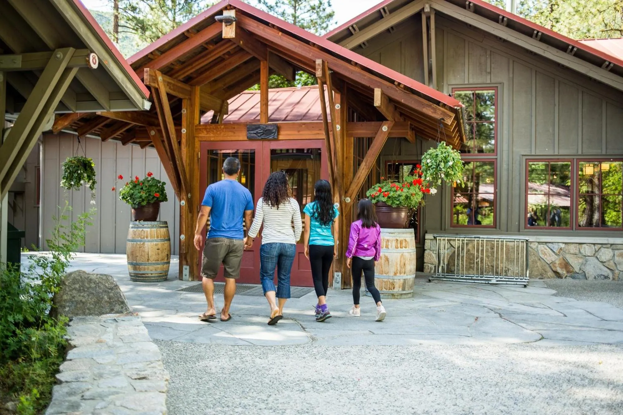 Restaurant/places to eat in Sleeping Lady Mountain Resort